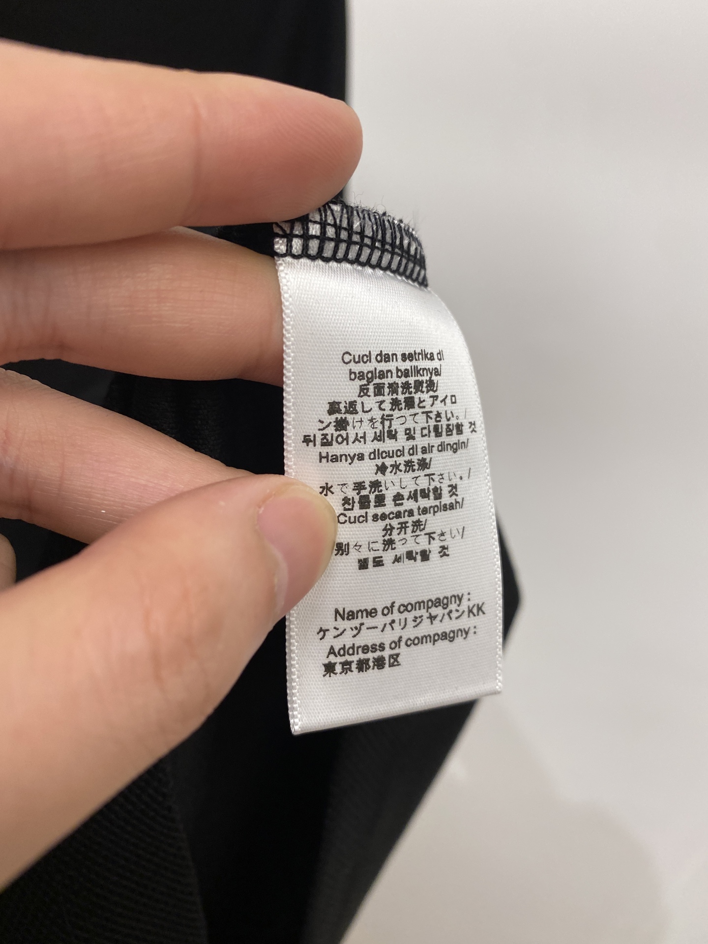 古奇、2026新品短袖T恤，帅气时尚，胸前精致刺绣字母logo，简约百搭款。面料棉 不仅挺括，保持潮流的