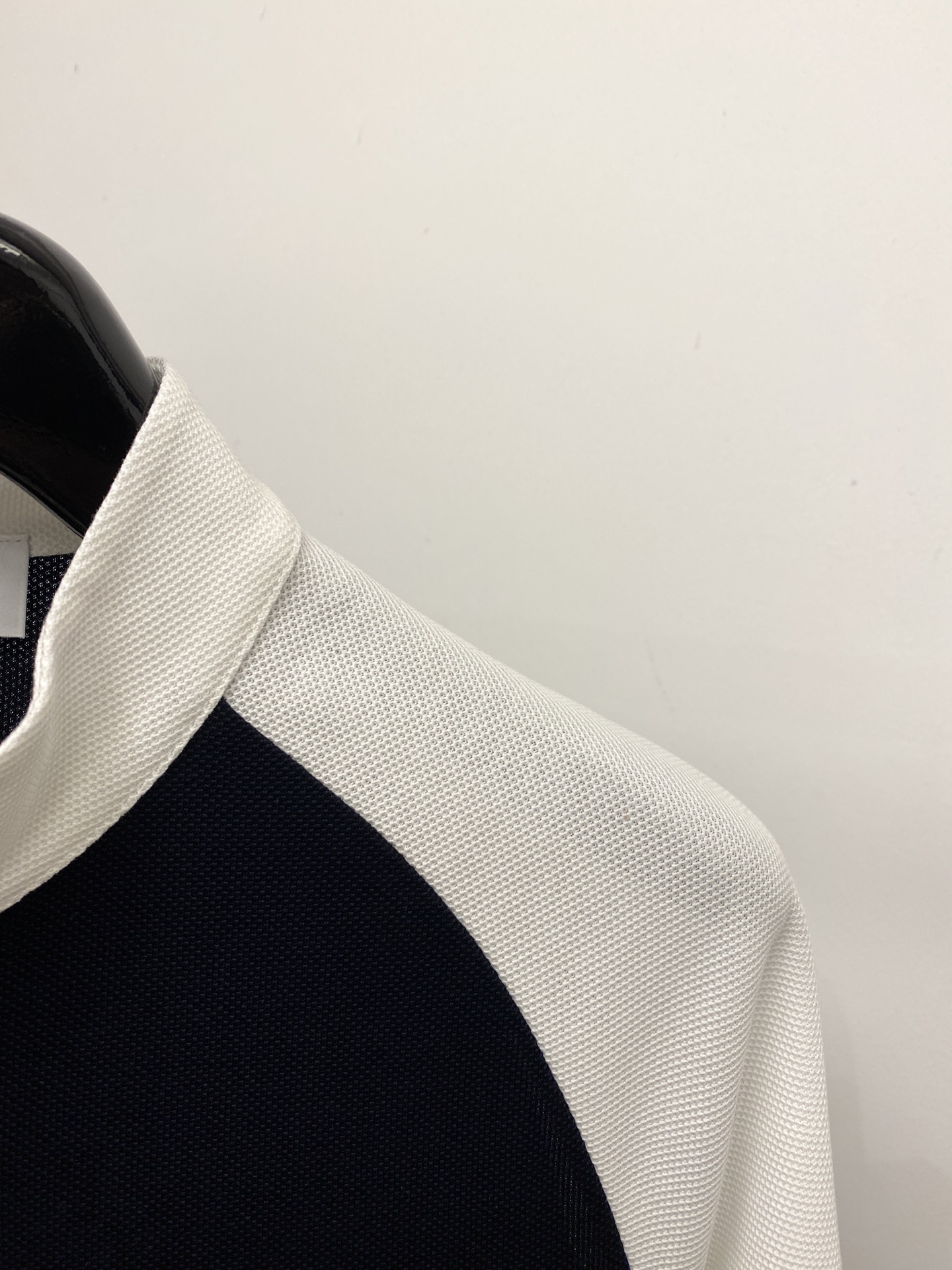 TB、2026新品短袖T恤，帅气时尚，胸前精致刺绣图案logo，简约百搭款。面料棉 不仅挺括，保持潮流的