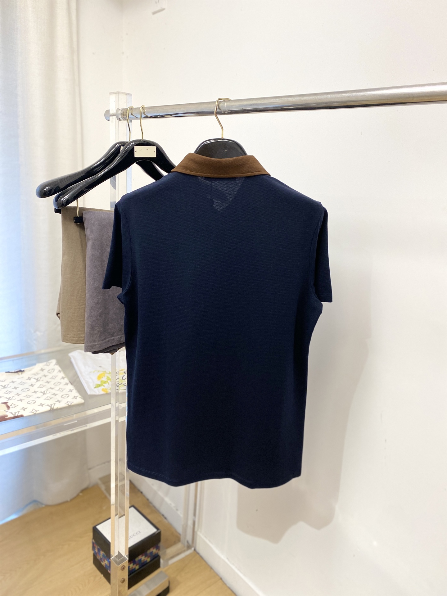 Loro Piana、2026新品短袖T恤，帅气时尚，胸前精致刺绣图案Logo，简约百搭款。面料棉 不仅