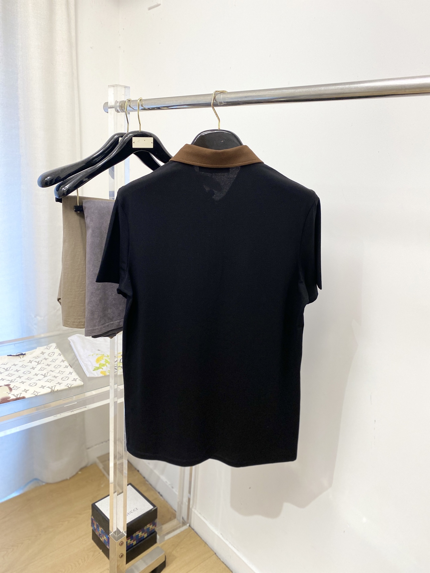 Loro Piana、2026新品短袖T恤，帅气时尚，胸前精致刺绣图案Logo，简约百搭款。面料棉 不仅