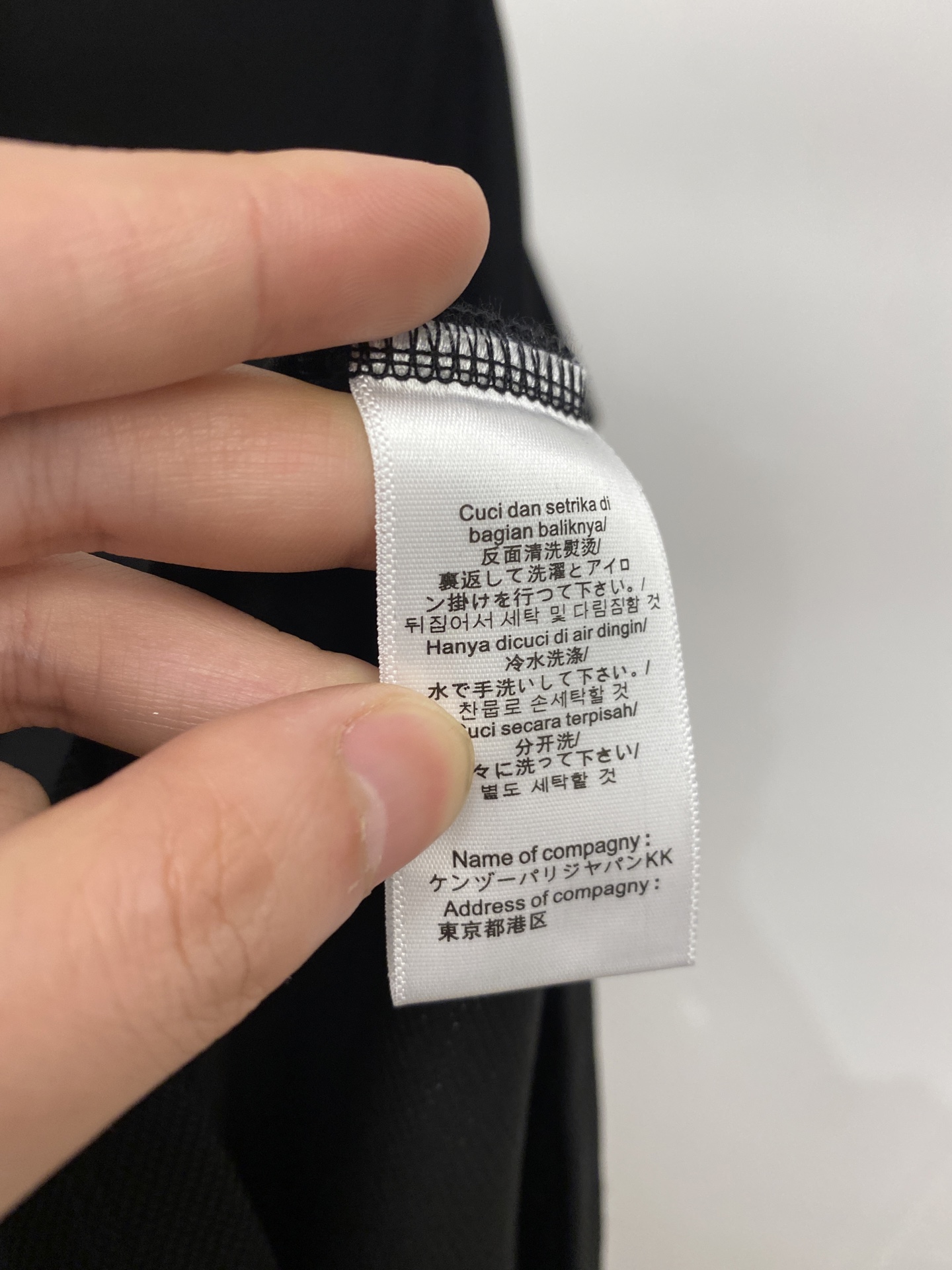 蒙口、2026新品短袖T恤，帅气时尚，胸前刺绣装饰图案logo，简约百搭款。面料棉 不仅挺括，保持潮流的