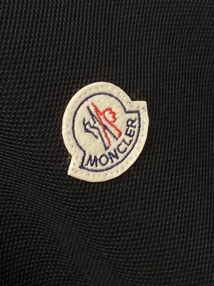 蒙口、2026新品短袖T恤，帅气时尚，胸前刺绣装饰图案logo，简约百搭款。面料棉 不仅挺括，保持潮流的