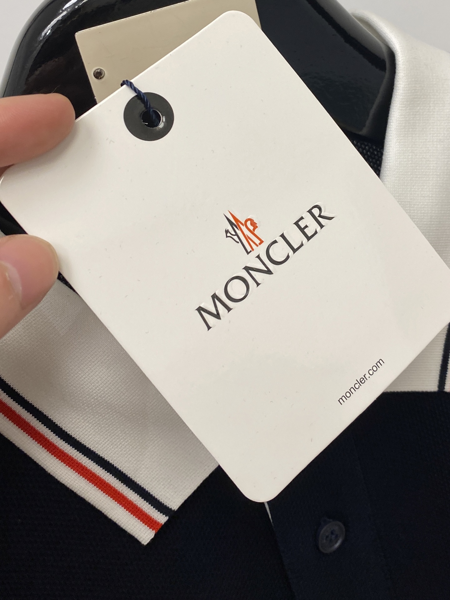 蒙口、2026新品短袖T恤，帅气时尚，胸前刺绣装饰图案logo，简约百搭款。面料棉 不仅挺括，保持潮流的