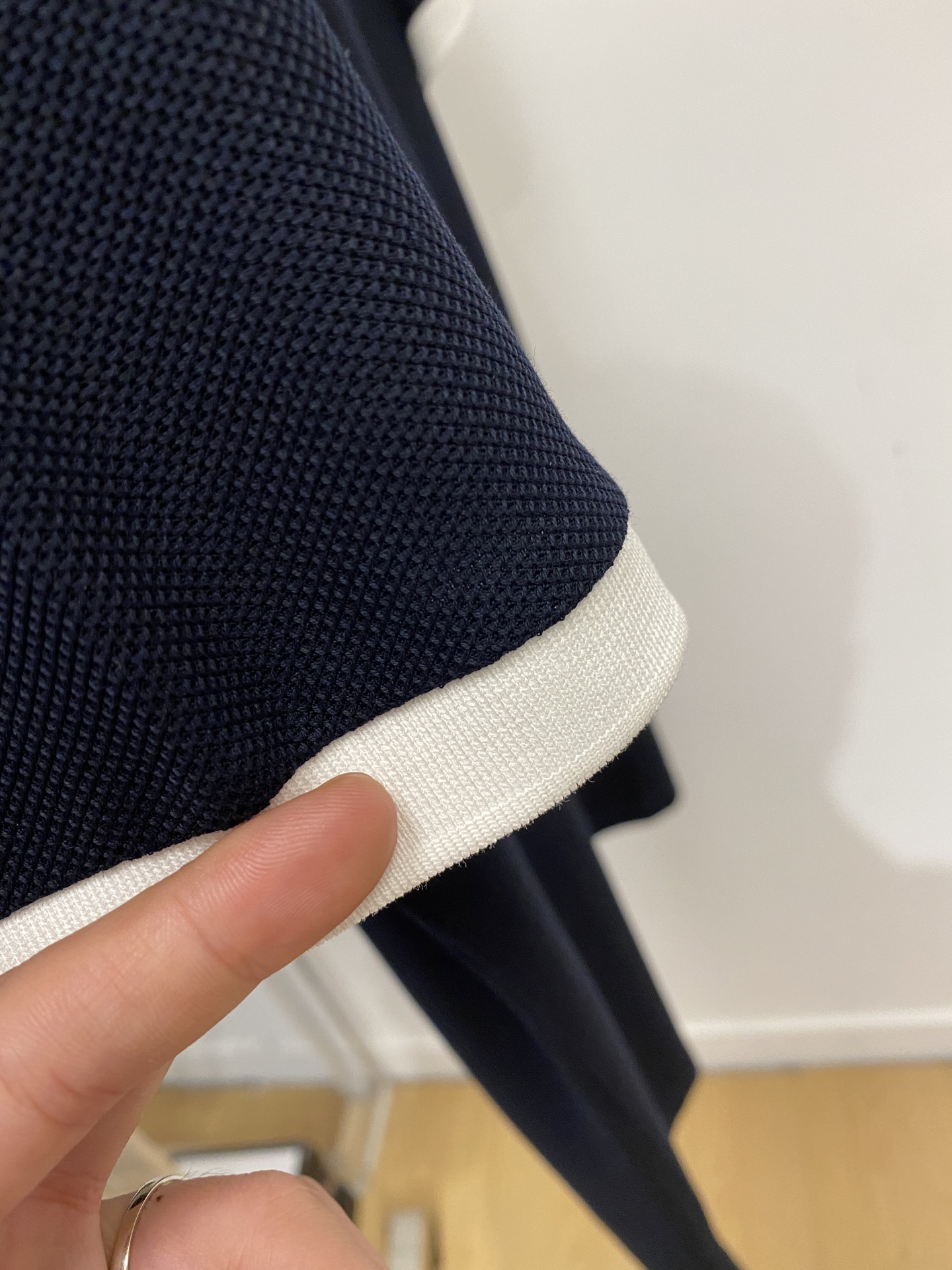 蒙口、2026新品短袖T恤，帅气时尚，胸前刺绣装饰图案logo，简约百搭款。面料棉 不仅挺括，保持潮流的