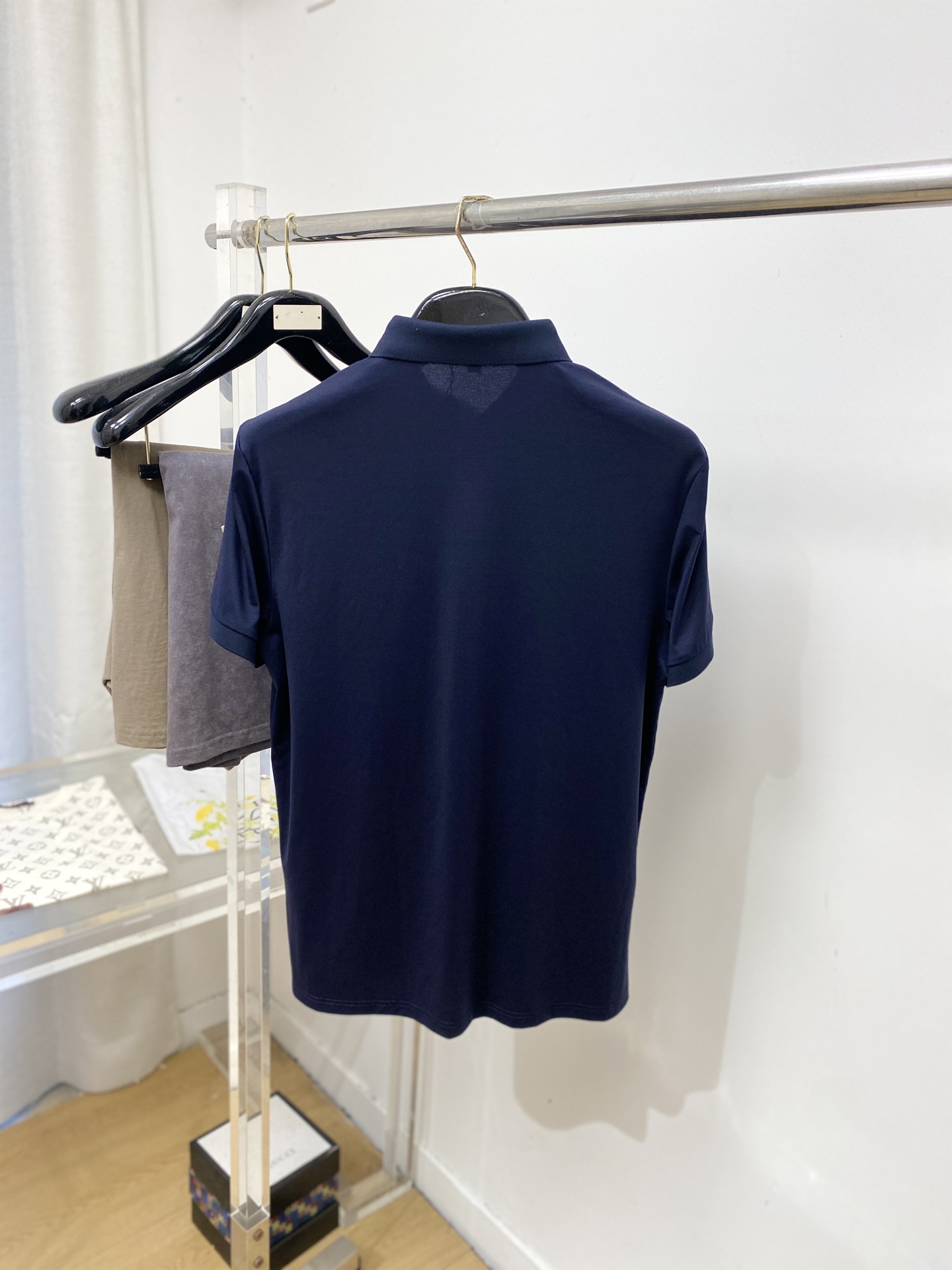 蒙口、2026新品短袖T恤，帅气时尚，胸前顶级印胶字母logo，简约百搭款。面料棉 不仅挺括，保持潮流的