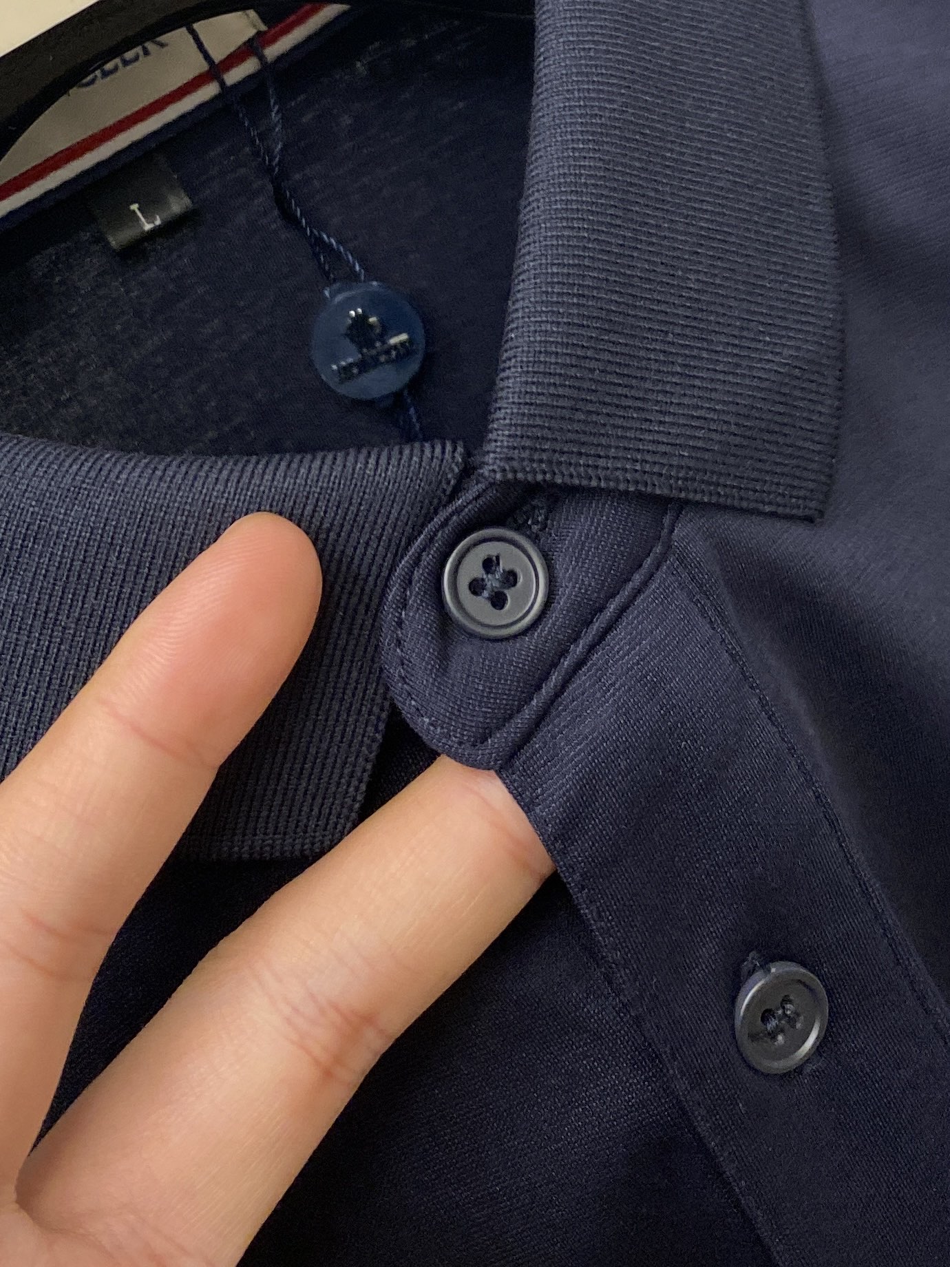 蒙口、2026新品短袖T恤，帅气时尚，胸前顶级印胶字母logo，简约百搭款。面料棉 不仅挺括，保持潮流的