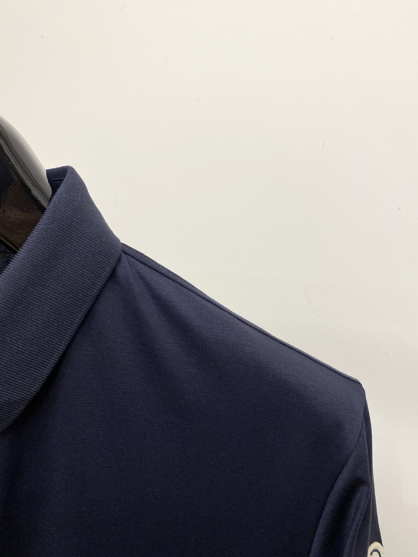 蒙口、2026新品短袖T恤，帅气时尚，胸前顶级印胶字母logo，简约百搭款。面料棉 不仅挺括，保持潮流的