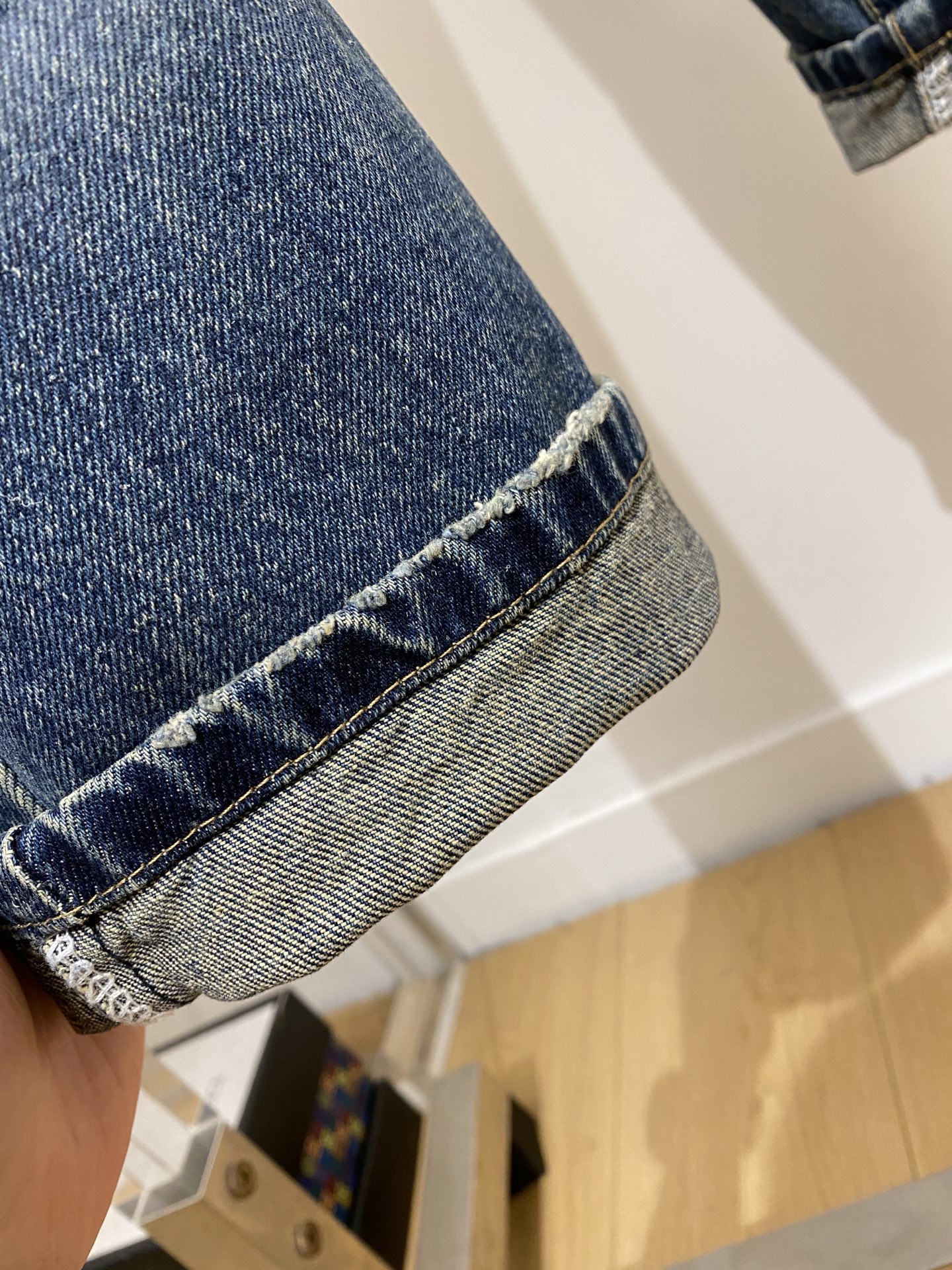 普拉达、2026最新品，专柜同步有售，原单狠货，水洗休闲牛仔裤，进口原版水洗弹力面料，舒适有弹性，原版五