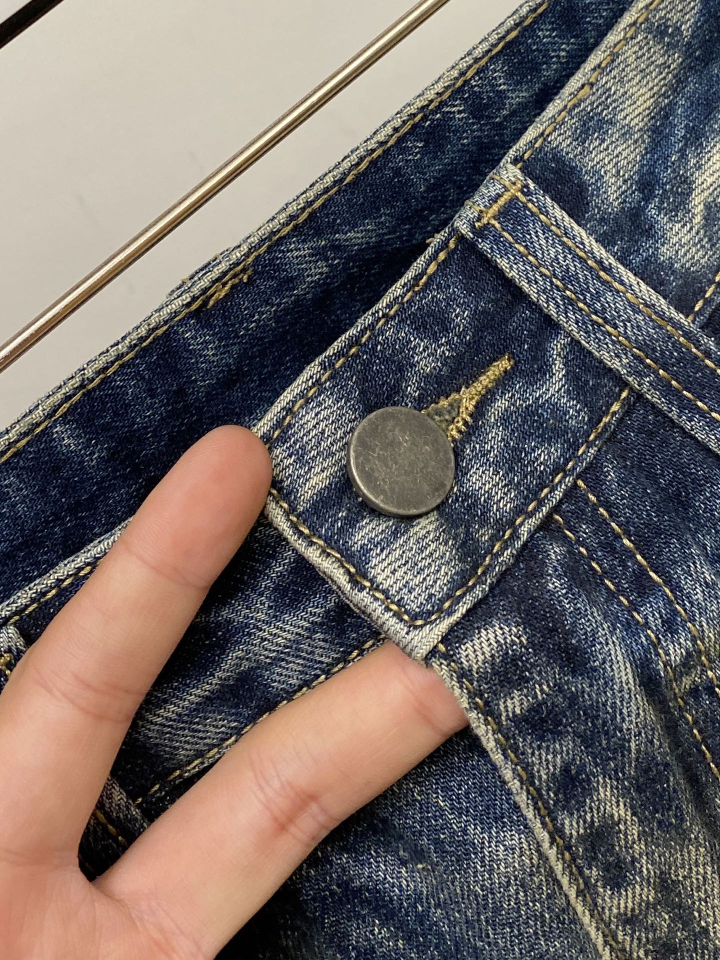 alo、2026最新品，专柜同步有售，原单狠货，水洗休闲牛仔裤，进口原版水洗弹力面料，舒适有弹性，原版五