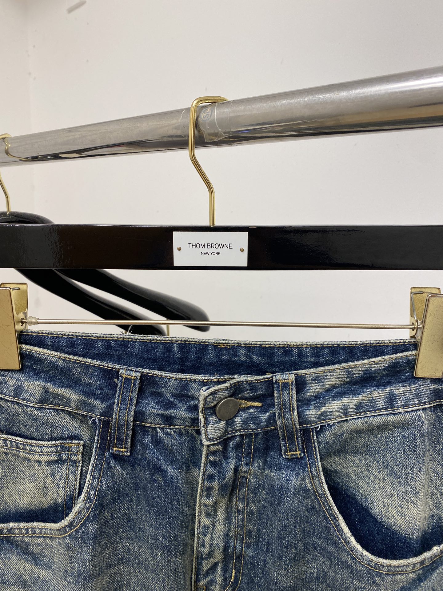 alo、2026最新品，专柜同步有售，原单狠货，水洗休闲牛仔裤，进口原版水洗弹力面料，舒适有弹性，原版五