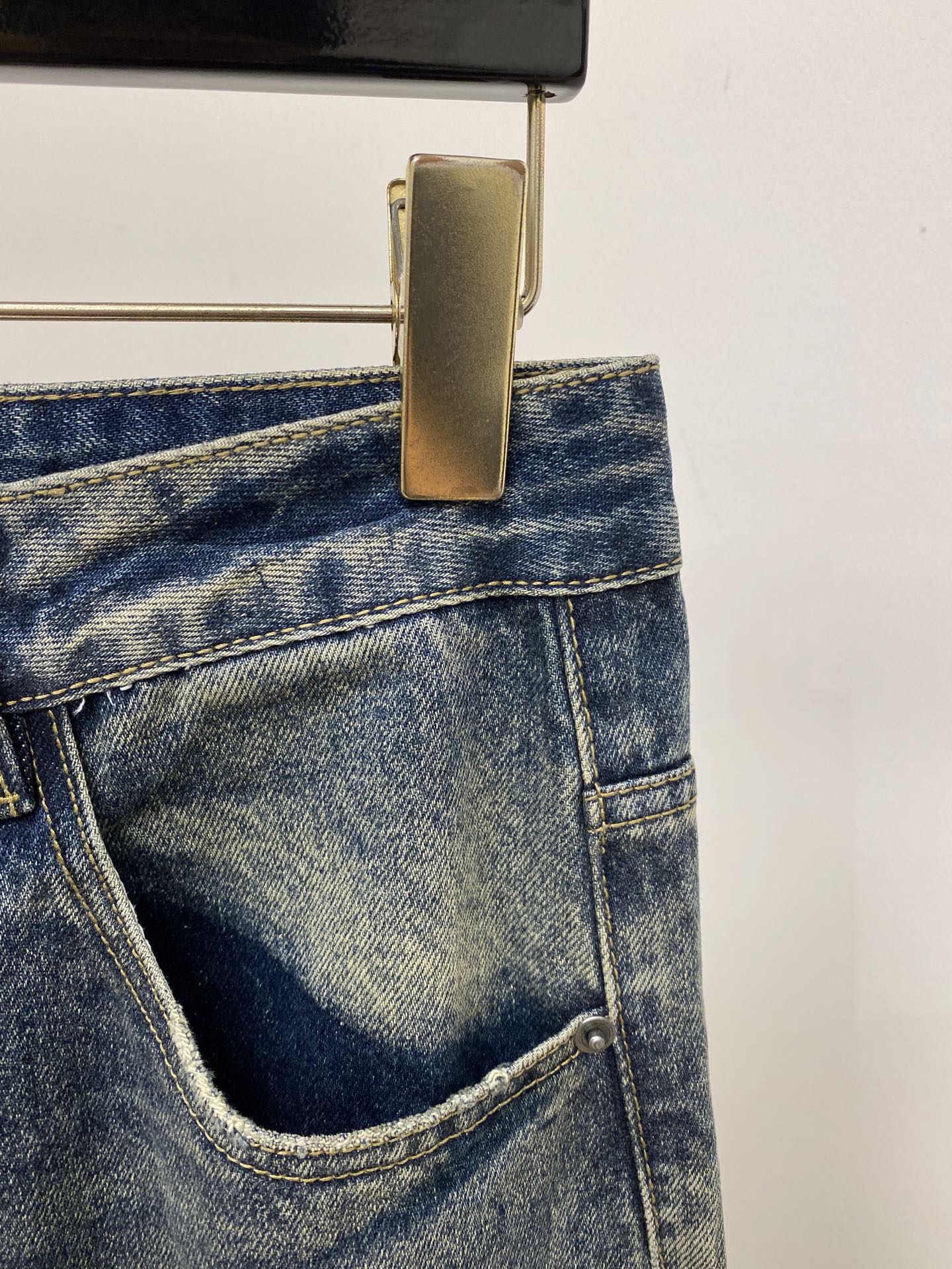 alo、2026最新品，专柜同步有售，原单狠货，水洗休闲牛仔裤，进口原版水洗弹力面料，舒适有弹性，原版五