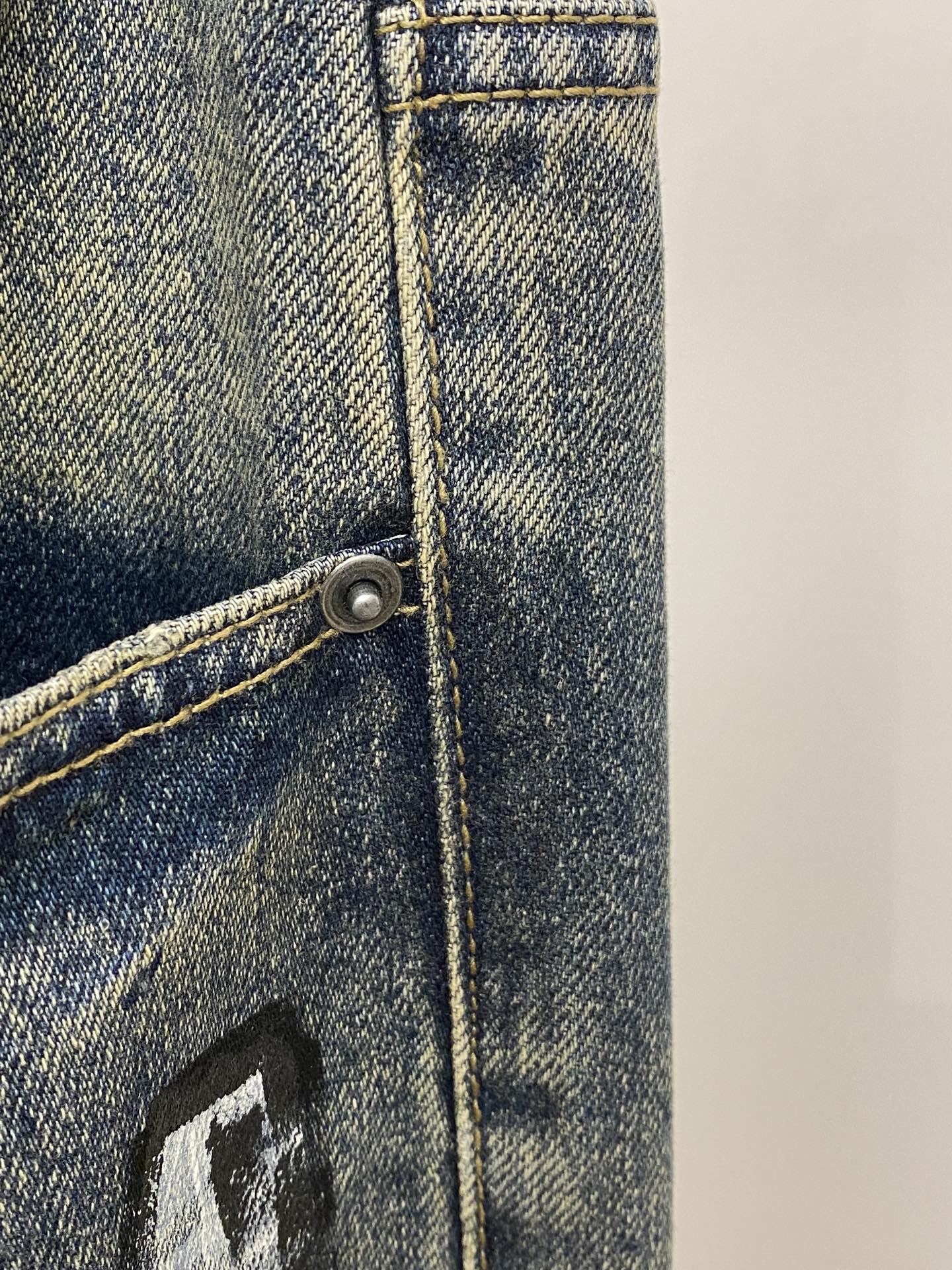 巴黎世家、2026最新品，专柜同步有售，原单狠货，水洗休闲牛仔裤，进口原版水洗弹力面料，舒适有弹性，原版