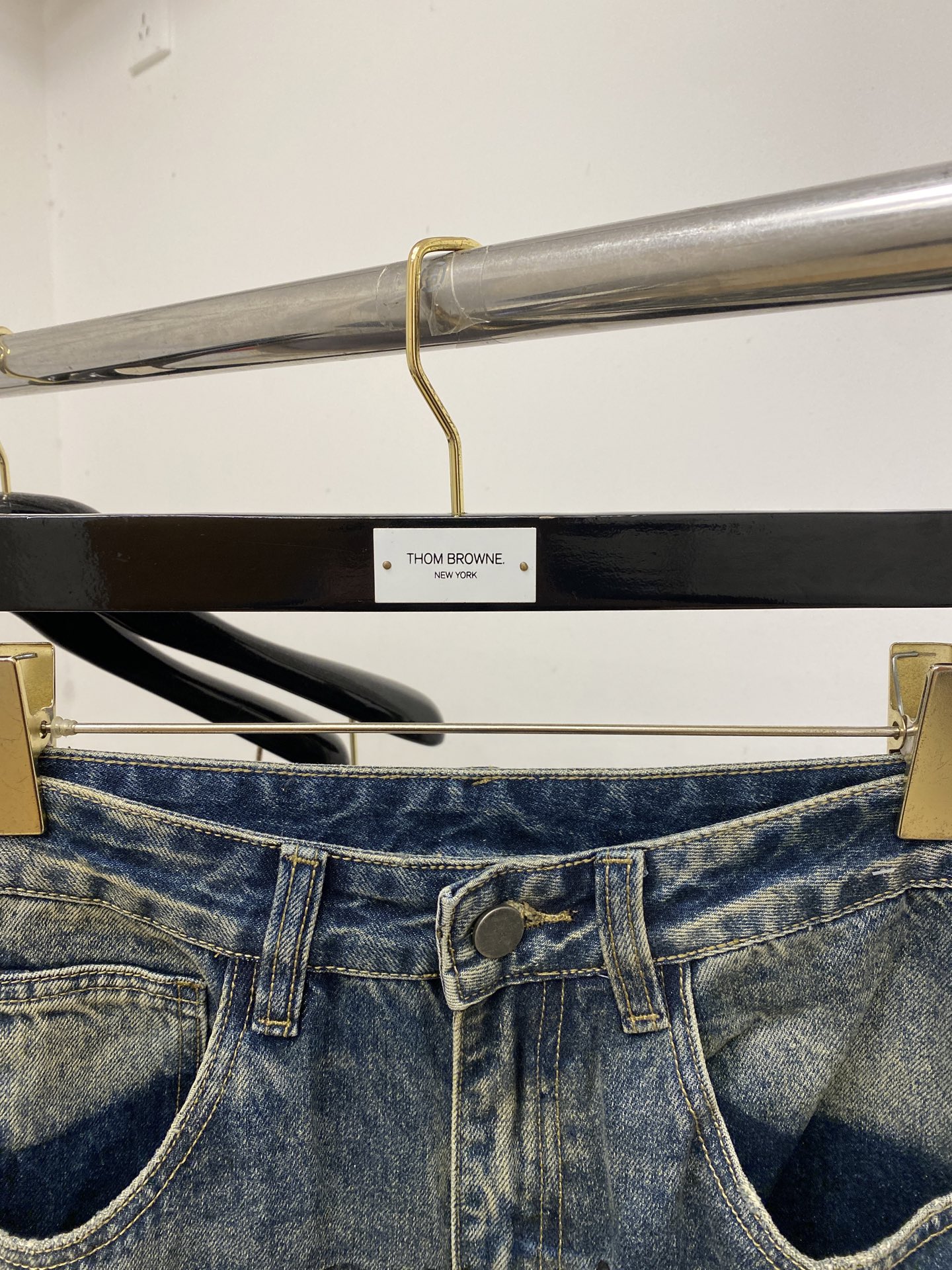 巴黎世家、2026最新品，专柜同步有售，原单狠货，水洗休闲牛仔裤，进口原版水洗弹力面料，舒适有弹性，原版