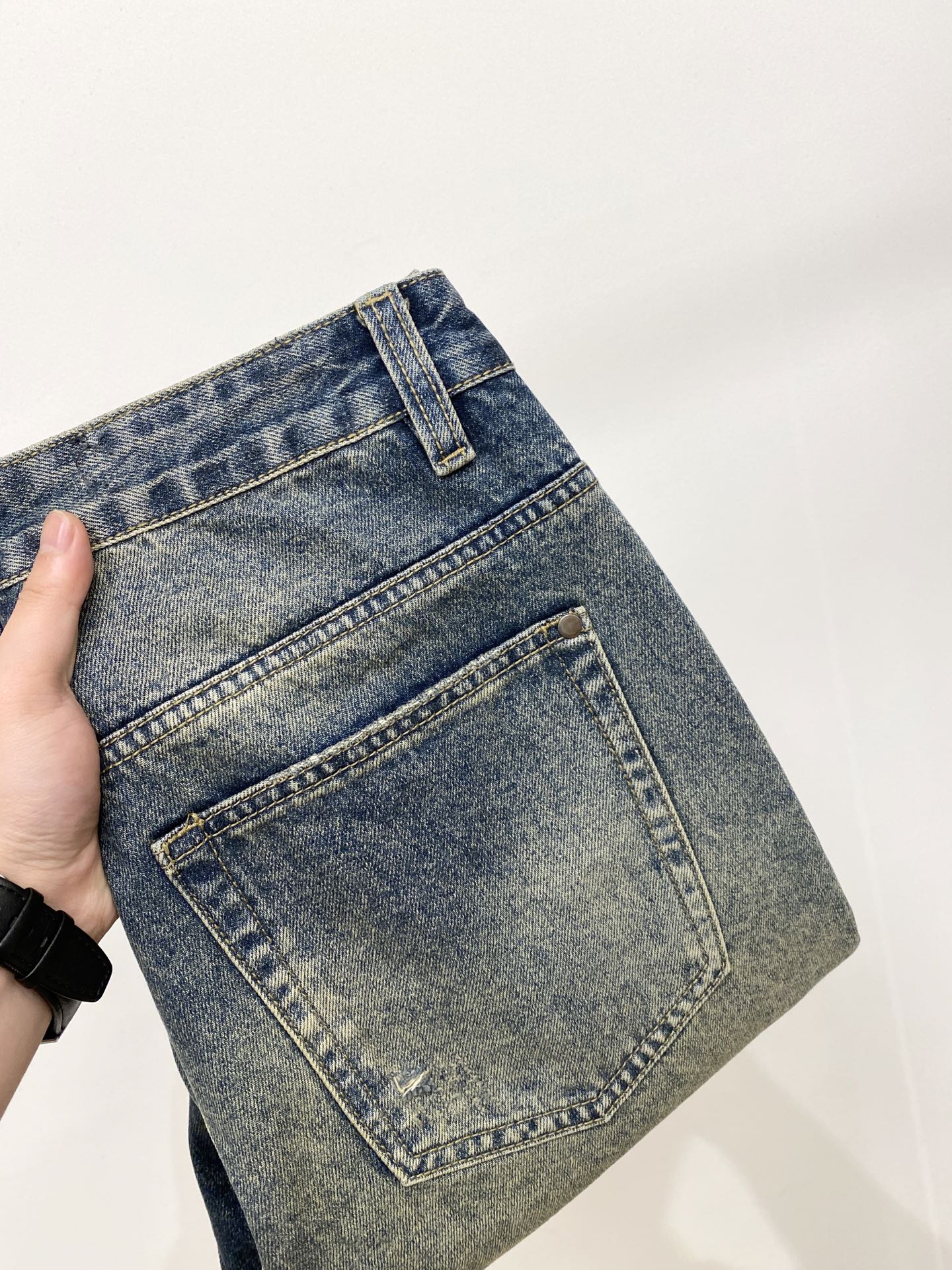 巴黎世家、2026最新品，专柜同步有售，原单狠货，水洗休闲牛仔裤，进口原版水洗弹力面料，舒适有弹性，原版