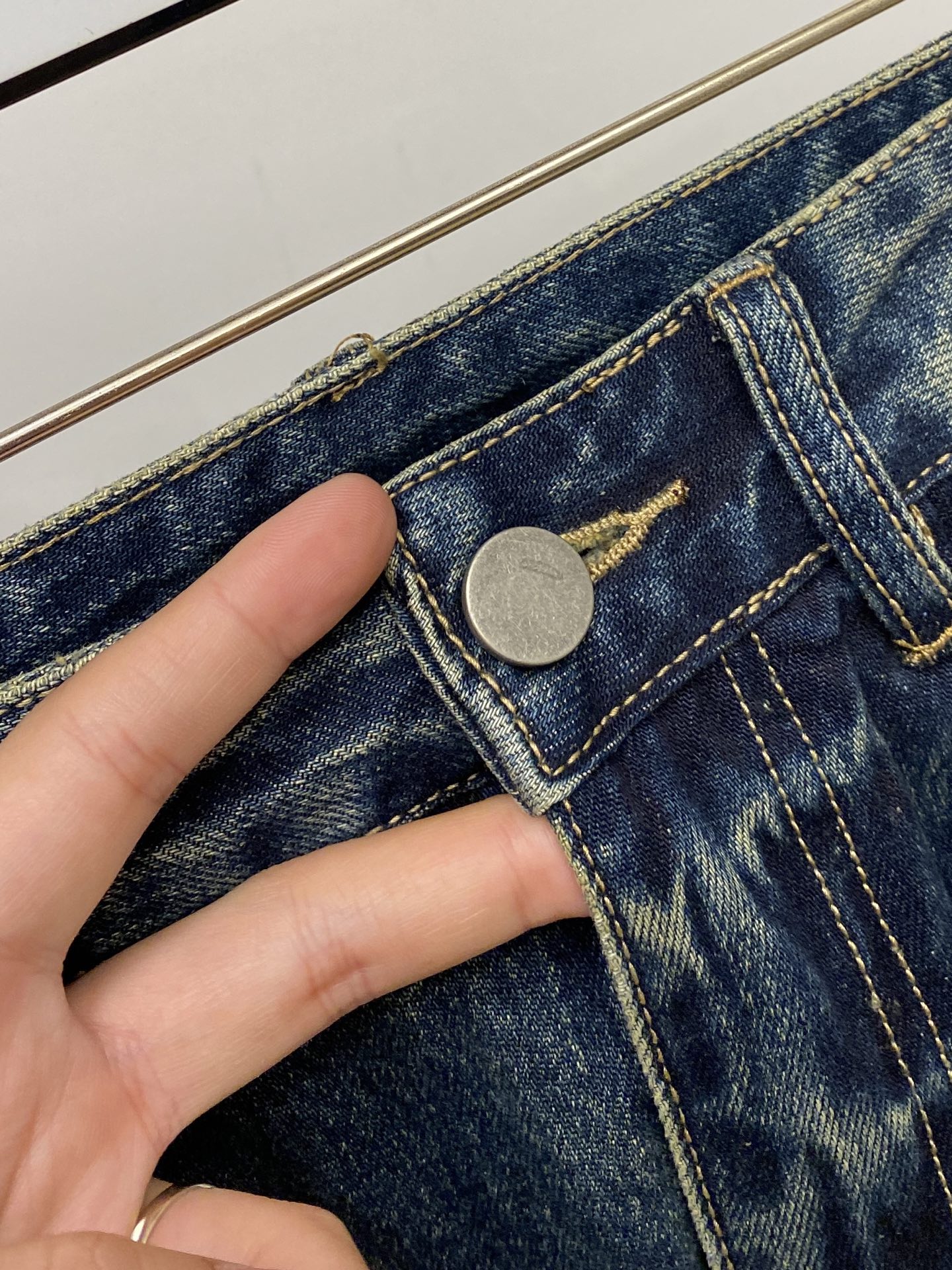 巴黎世家、2026最新品，专柜同步有售，原单狠货，水洗休闲牛仔裤，进口原版水洗弹力面料，舒适有弹性，原版