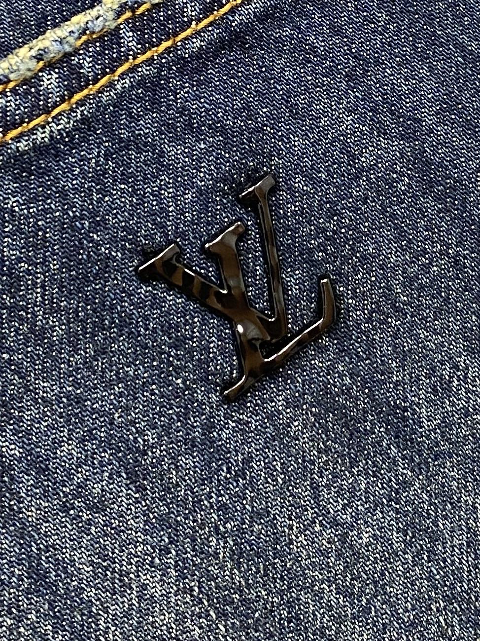 LV、2026最新品，专柜同步有售，原单狠货，水洗休闲牛仔裤，进口原版水洗弹力面料，舒适有弹性，原版五金