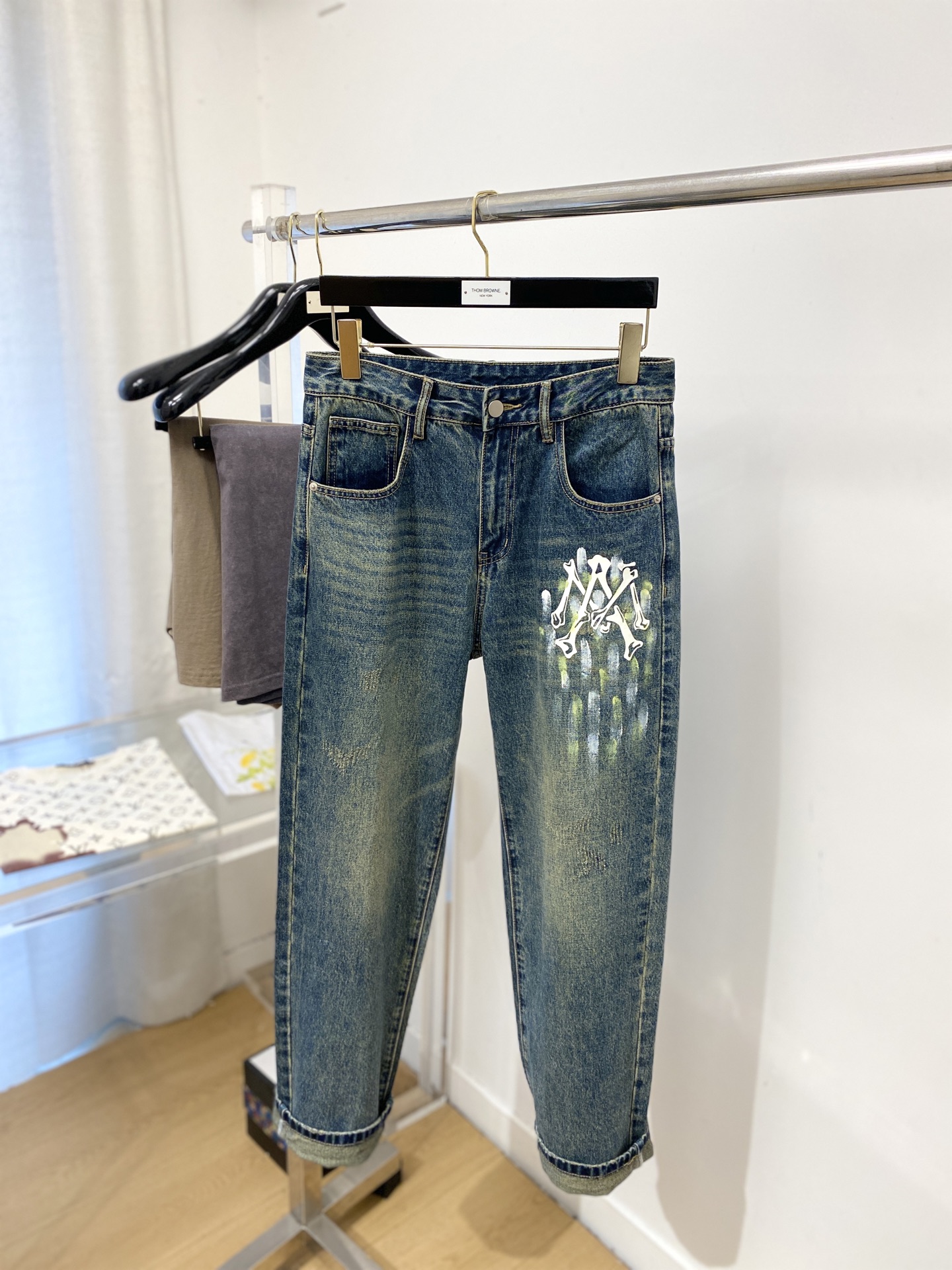 LV、2026最新品，专柜同步有售，原单狠货，水洗休闲牛仔裤，进口原版水洗弹力面料，舒适有弹性，原版五金