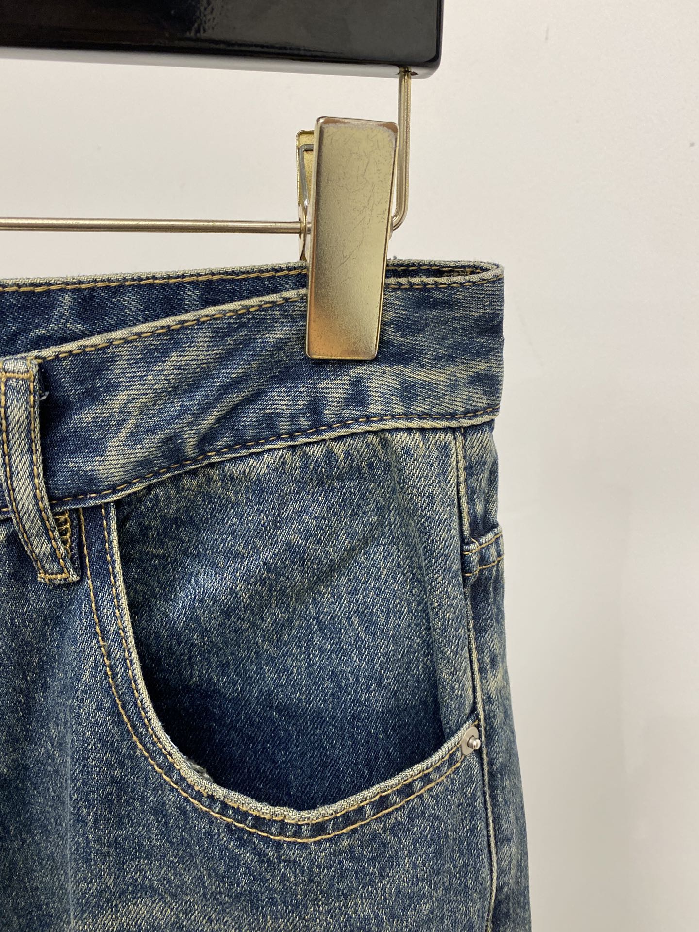 LV、2026最新品，专柜同步有售，原单狠货，水洗休闲牛仔裤，进口原版水洗弹力面料，舒适有弹性，原版五金