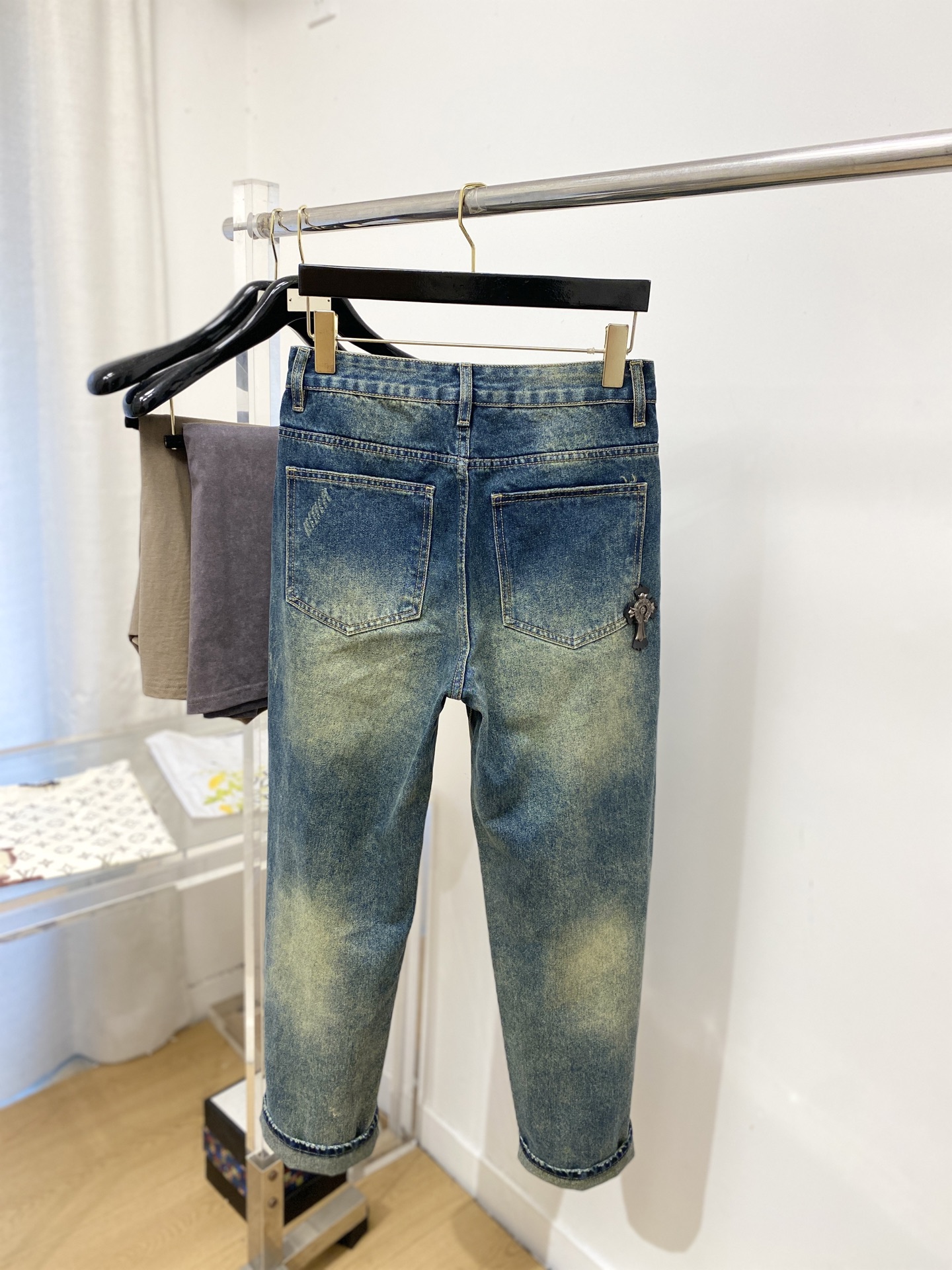 克罗心、2026最新品，专柜同步有售，原单狠货，水洗休闲牛仔裤，进口原版水洗弹力面料，舒适有弹性，原版五