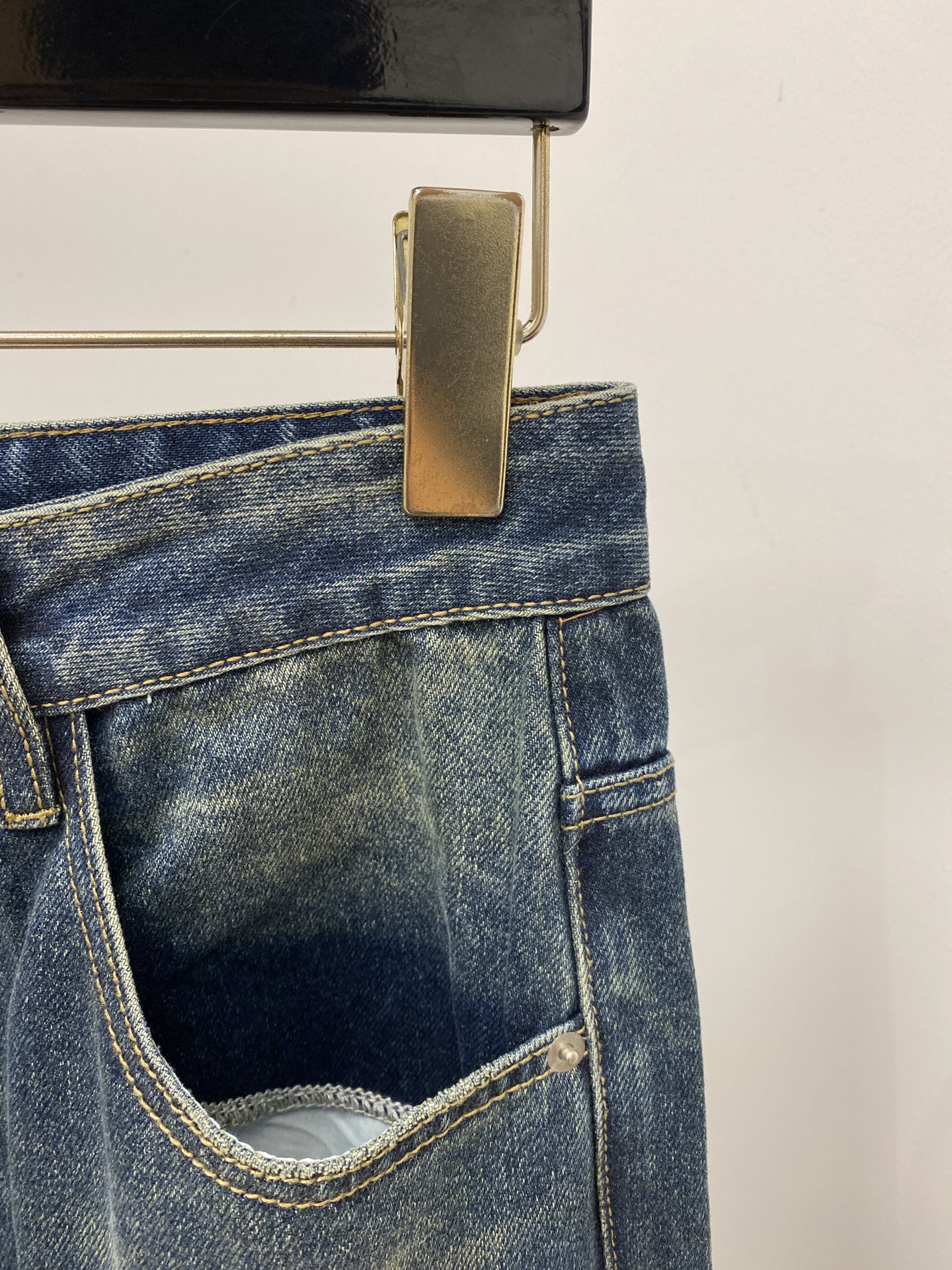 克罗心、2026最新品，专柜同步有售，原单狠货，水洗休闲牛仔裤，进口原版水洗弹力面料，舒适有弹性，原版五