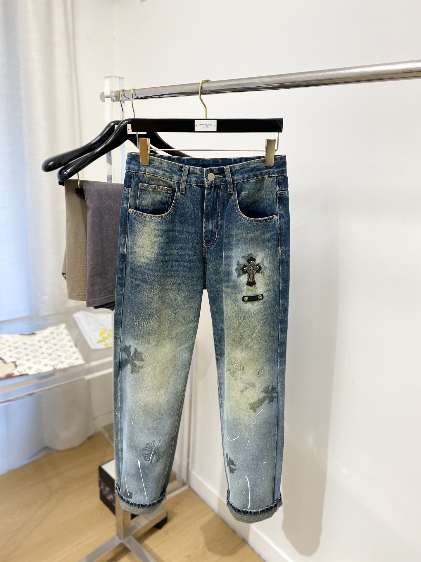 克罗心、2026最新品，专柜同步有售，原单狠货，水洗休闲牛仔裤，进口原版水洗弹力面料，舒适有弹性，原版五