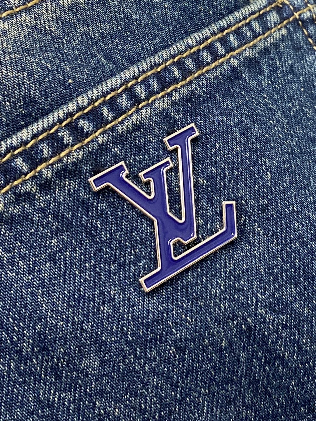 LV、2026最新品，专柜同步有售，原单狠货，水洗休闲牛仔裤，进口原版水洗弹力面料，舒适有弹性，原版五金