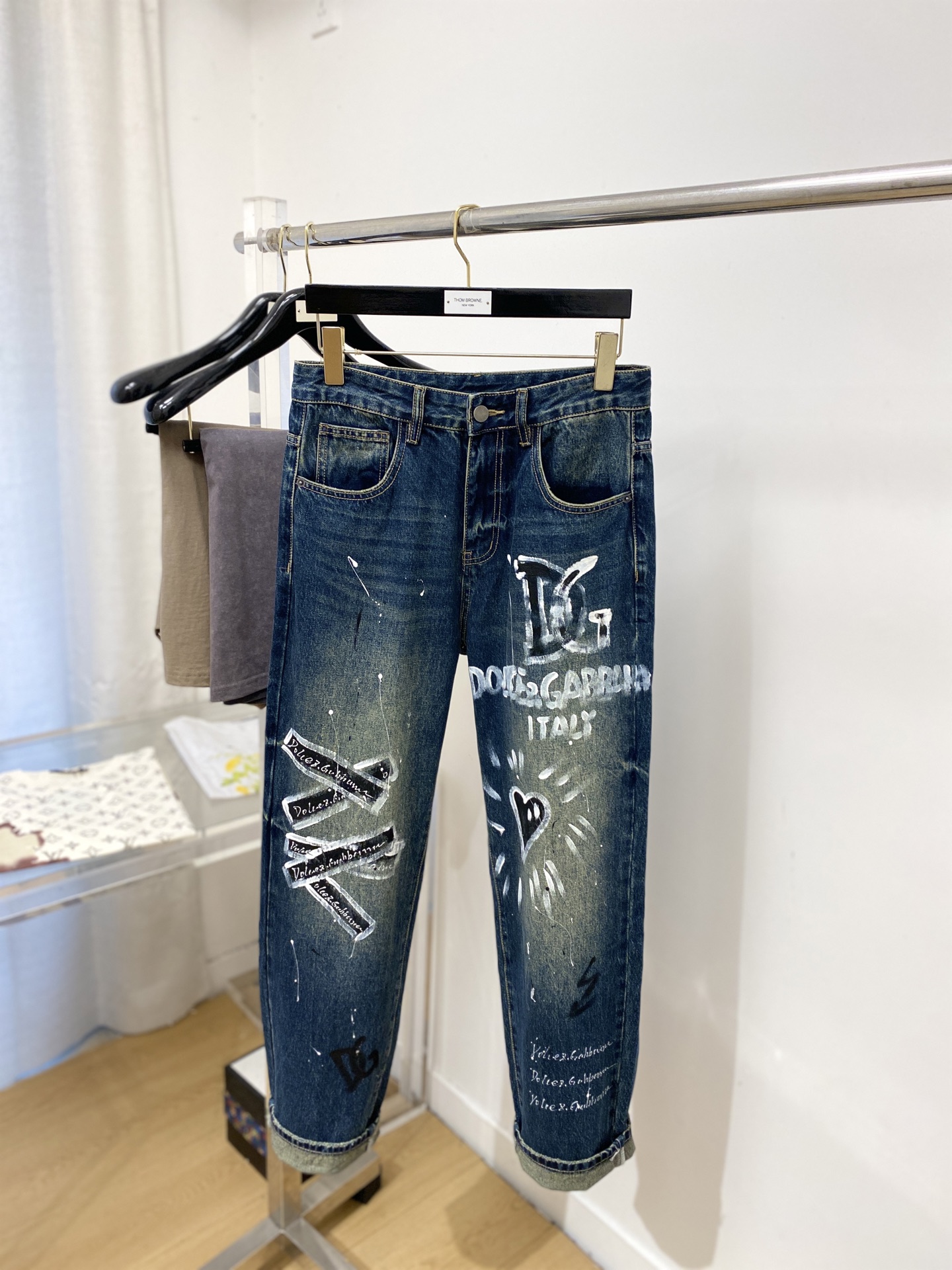 DG、2026最新品，专柜同步有售，原单狠货，水洗休闲牛仔裤，进口原版水洗弹力面料，舒适有弹性，原版五金