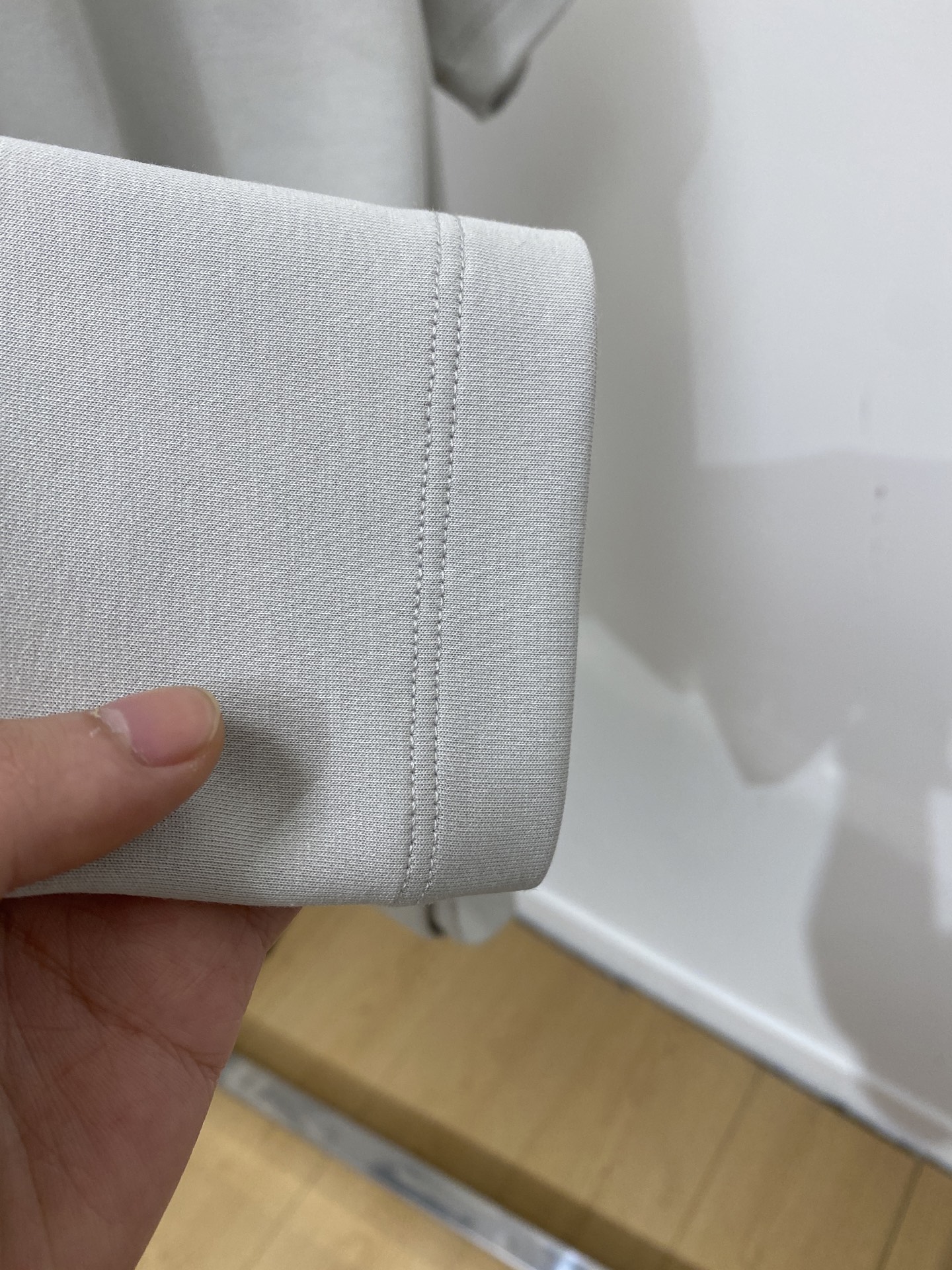 Brunello Cucinelli、2026新品短袖T恤，帅气时尚，胸前设计凹凸印胶图案logo，简约