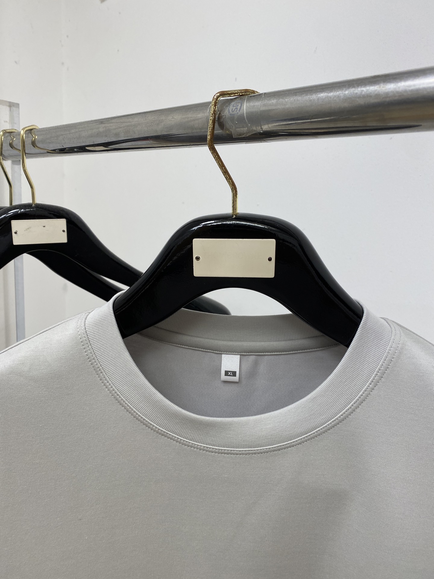 Brunello Cucinelli、2026新品短袖T恤，帅气时尚，胸前设计凹凸印胶图案logo，简约