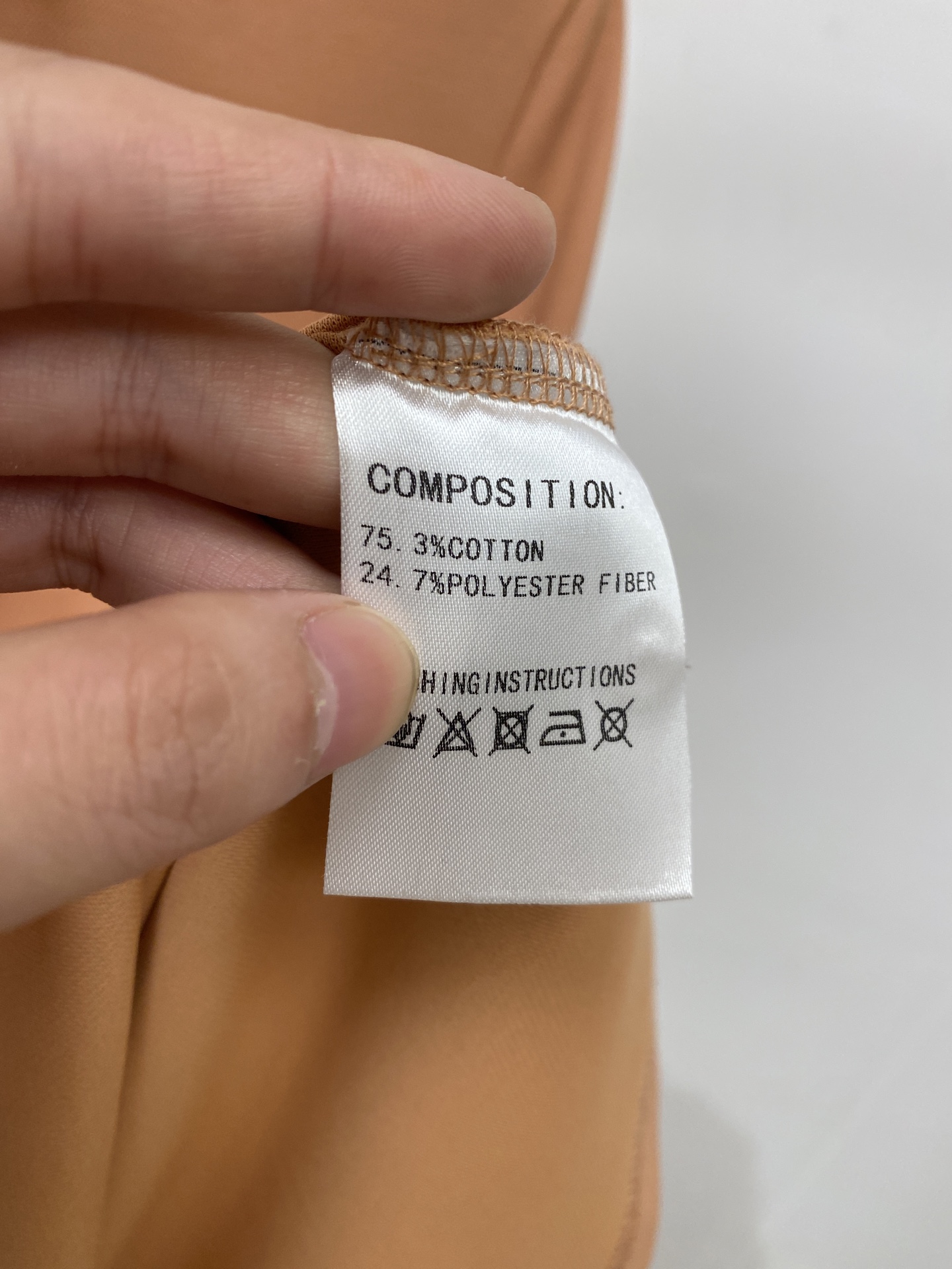 巴宝莉、2026新品短袖T恤，帅气时尚，胸前精致刺绣图案logo，简约百搭款。面料棉 不仅挺括，保持潮流