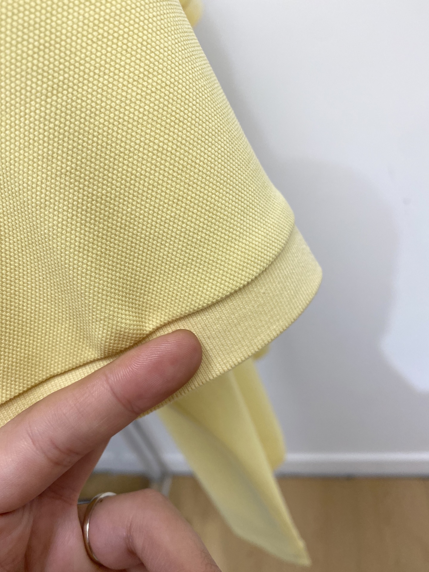 巴宝莉、2026新品短袖T恤，帅气时尚，胸前精致刺绣图案logo，简约百搭款。面料棉 不仅挺括，保持潮流