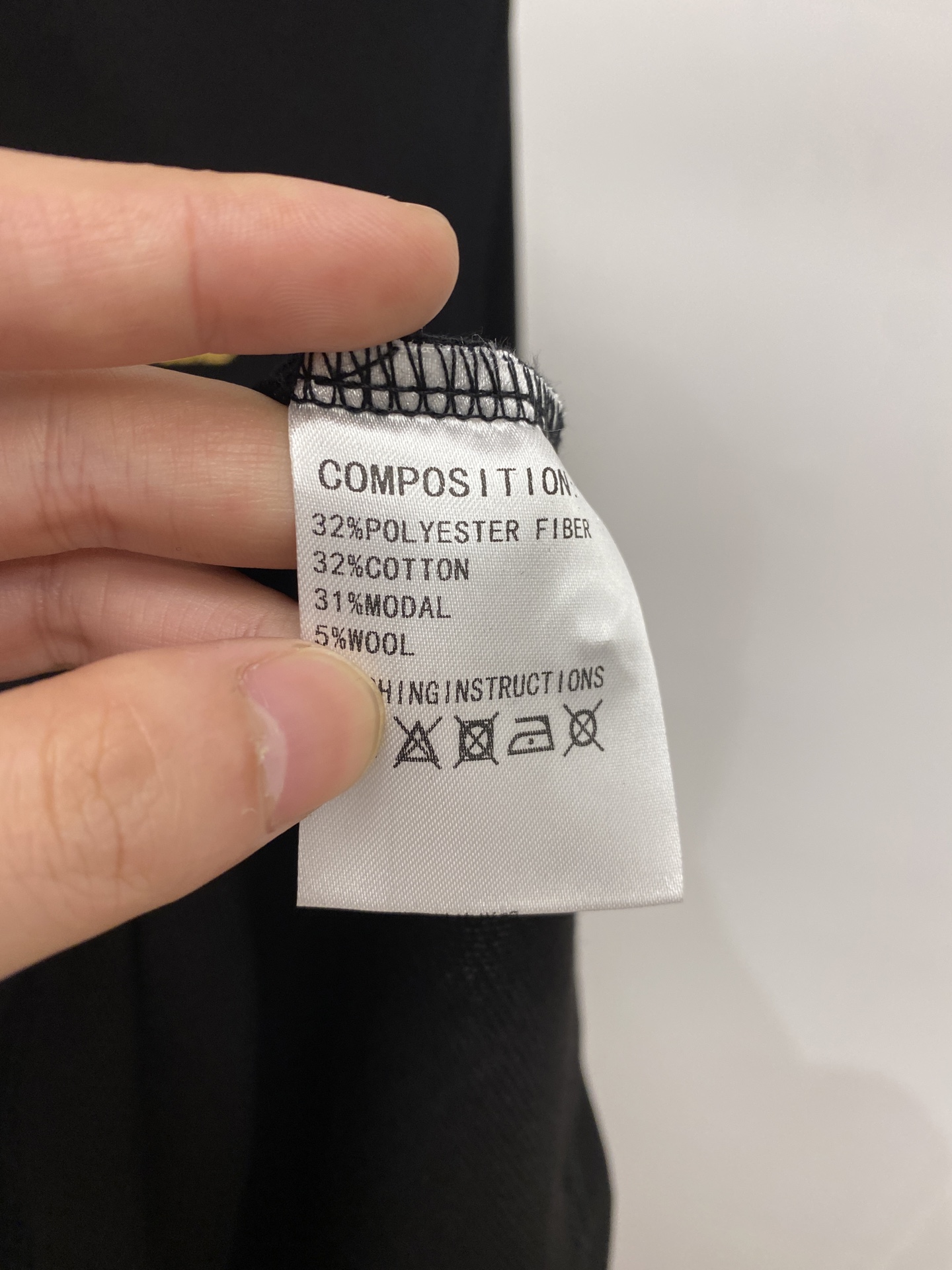 Loro Piana、2026新品短袖T恤，帅气时尚，胸前精致刺绣字母图案Logo，简约百搭款。面料棉 