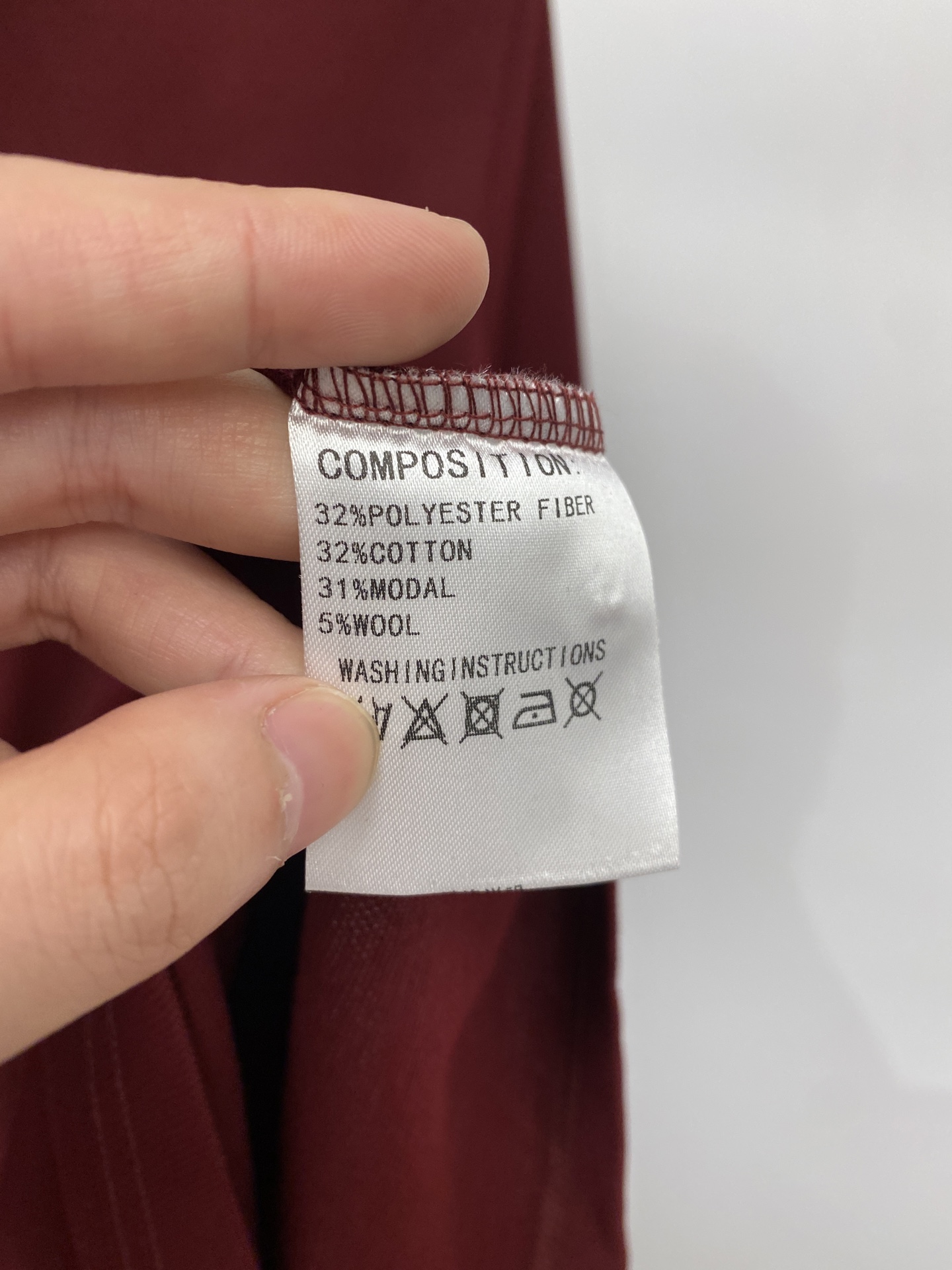 Loro Piana、2026新品短袖T恤，帅气时尚，胸前精致刺绣字母图案Logo，简约百搭款。面料棉 