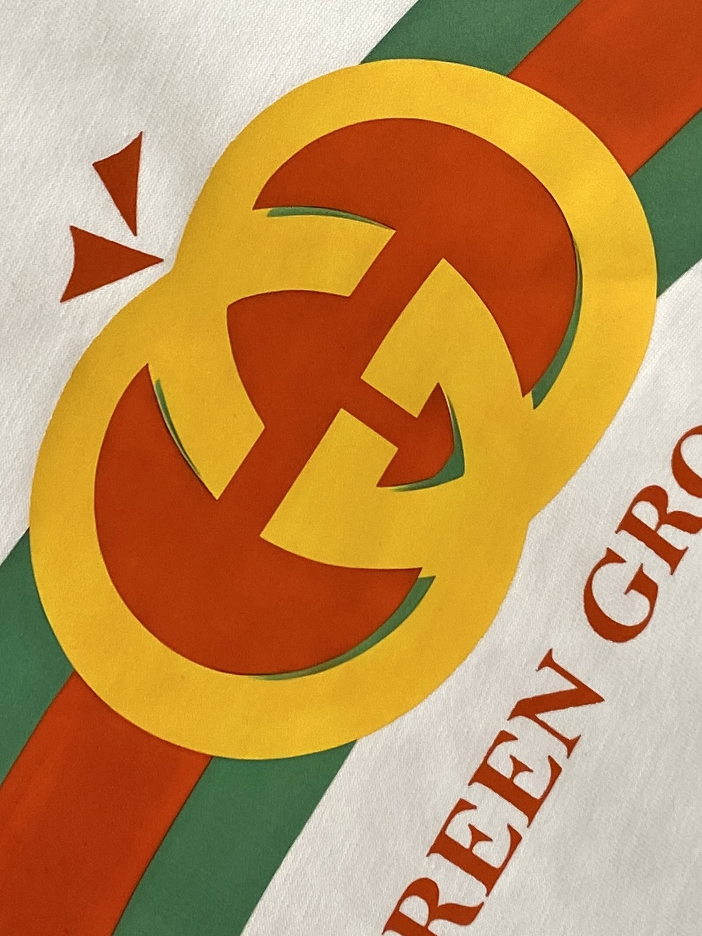 古奇、2026新品短袖T恤，帅气时尚，胸前顶级印花字母logo，简约百搭款。面料棉 不仅挺括，保持潮流的