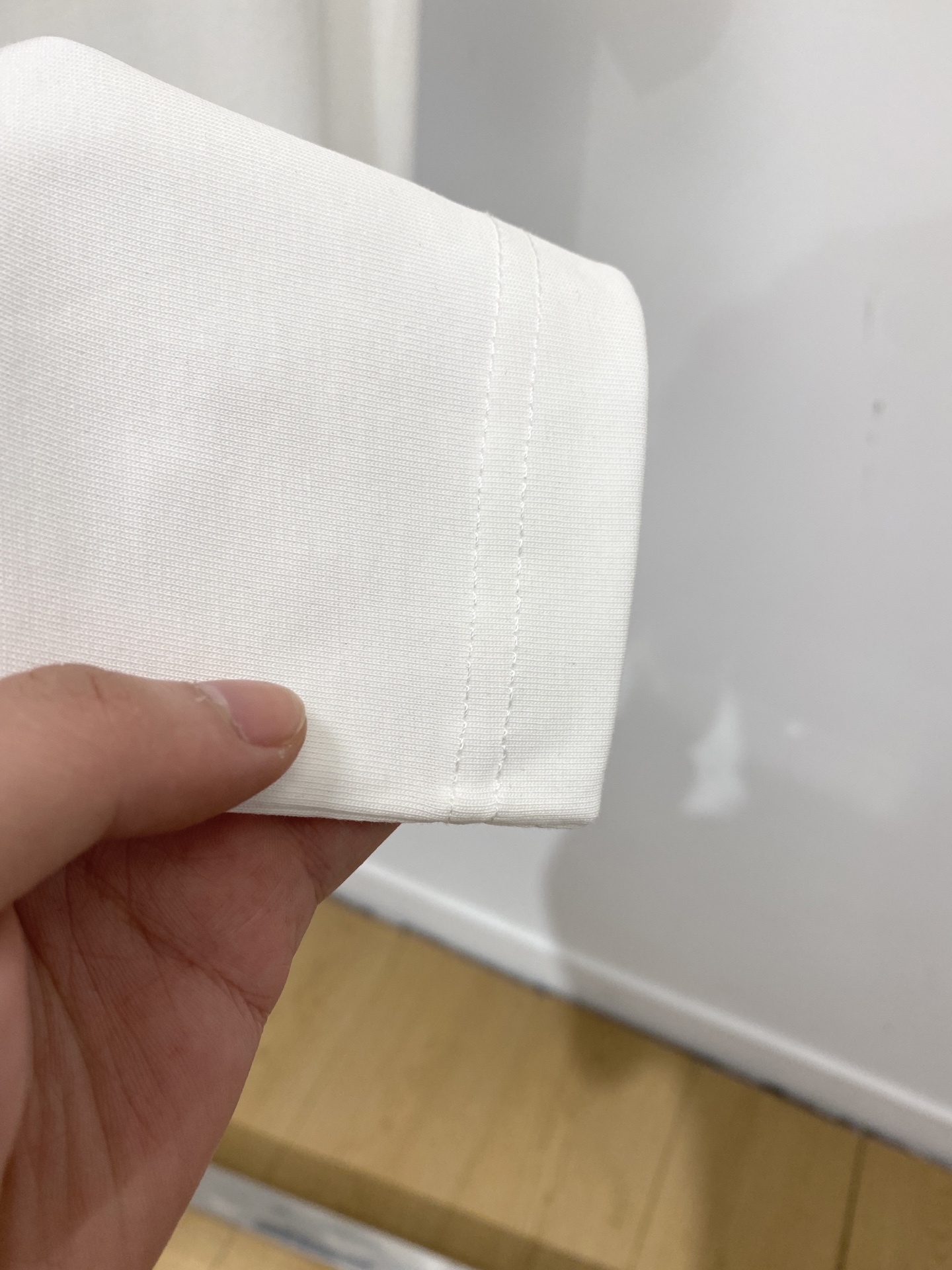 巴宝莉、2026新品短袖T恤，帅气时尚，胸前顶级印胶图案字母logo，简约百搭款。面料棉 不仅挺括，保持