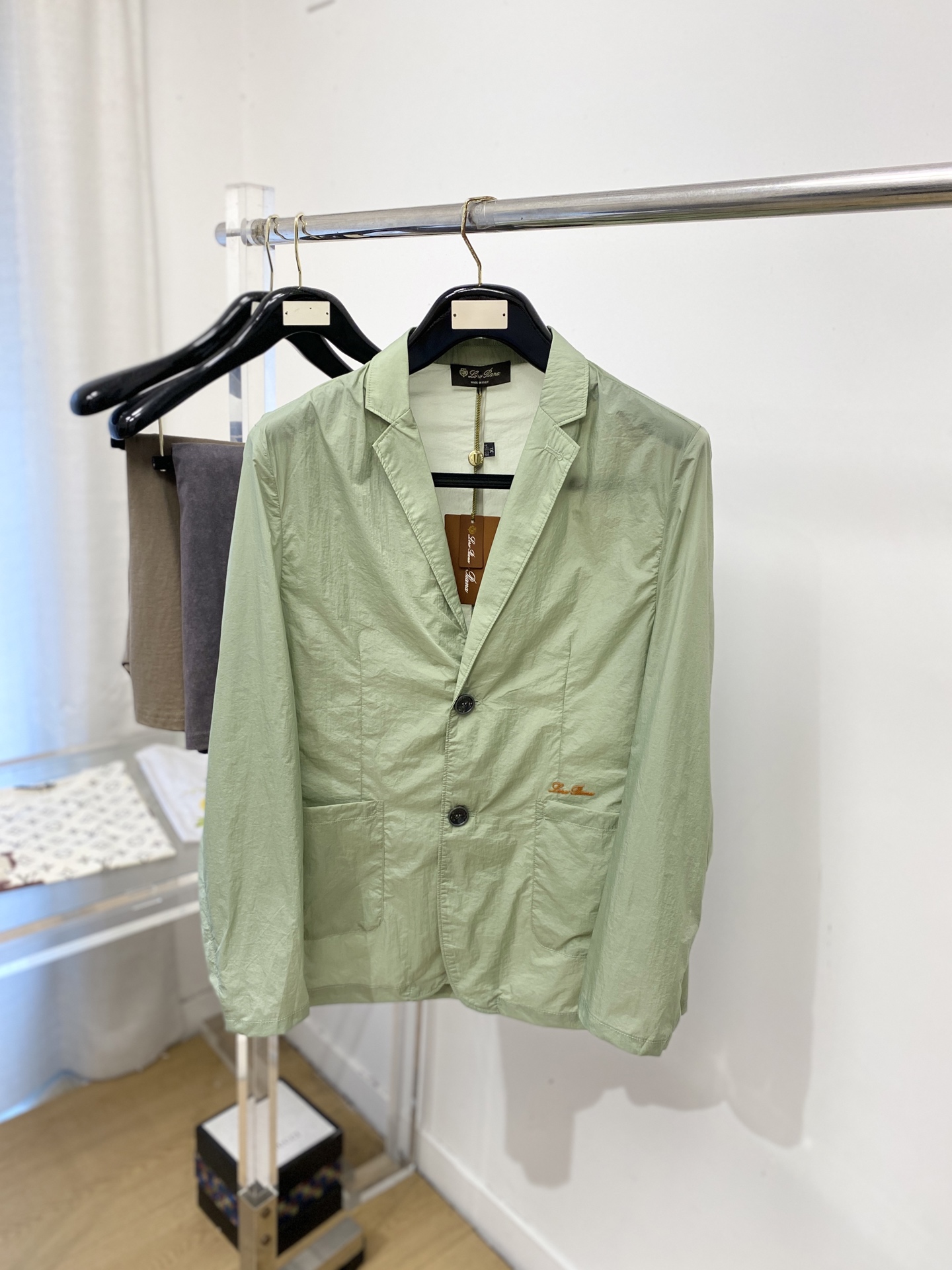 Loro Piana、2026新品防晒衣外套，帅气时尚，衣下顶级印胶字母Logo，简约百搭款。面料棉 不