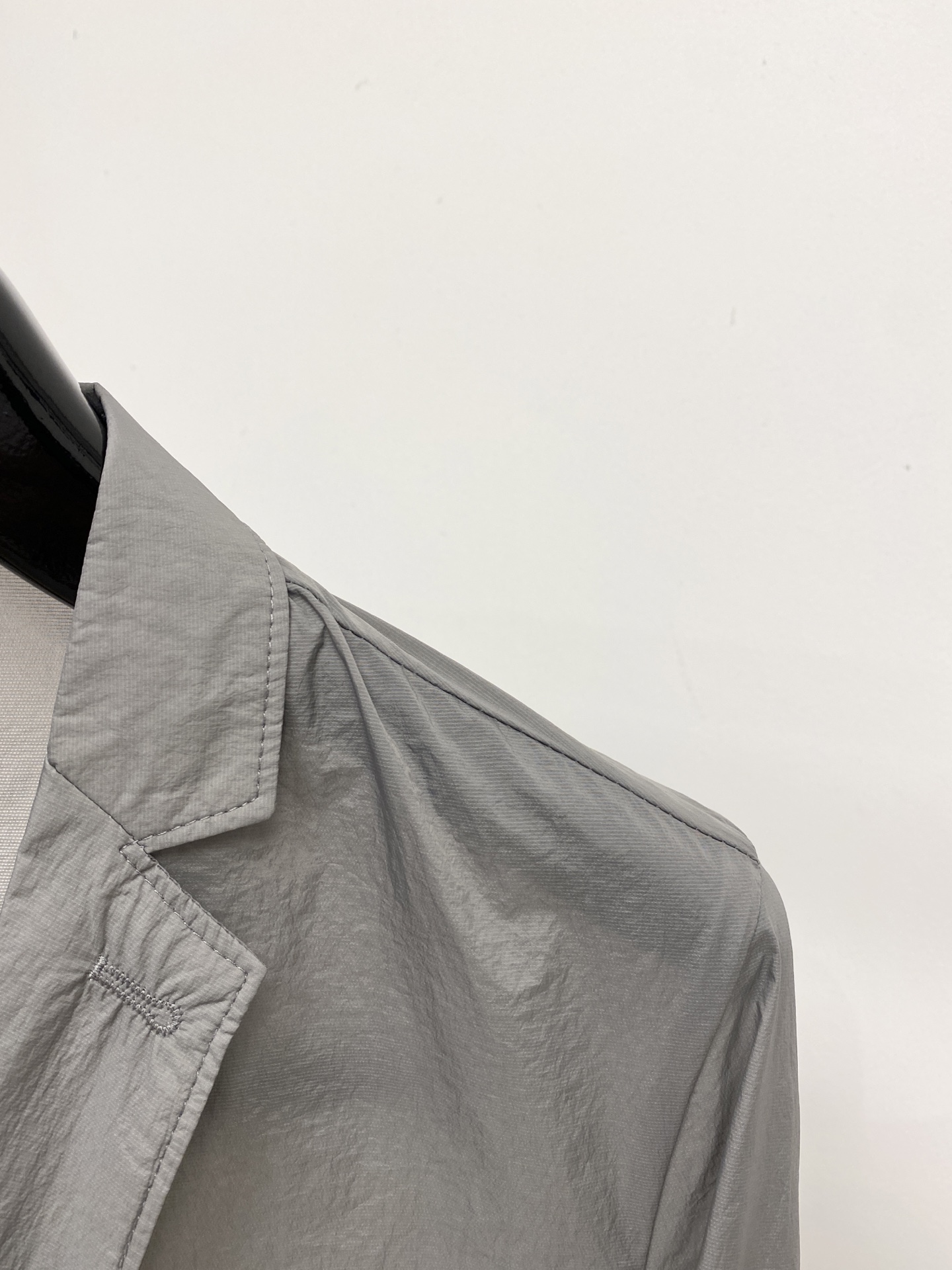 Loro Piana、2026新品防晒衣外套，帅气时尚，衣下顶级印胶字母Logo，简约百搭款。面料棉 不