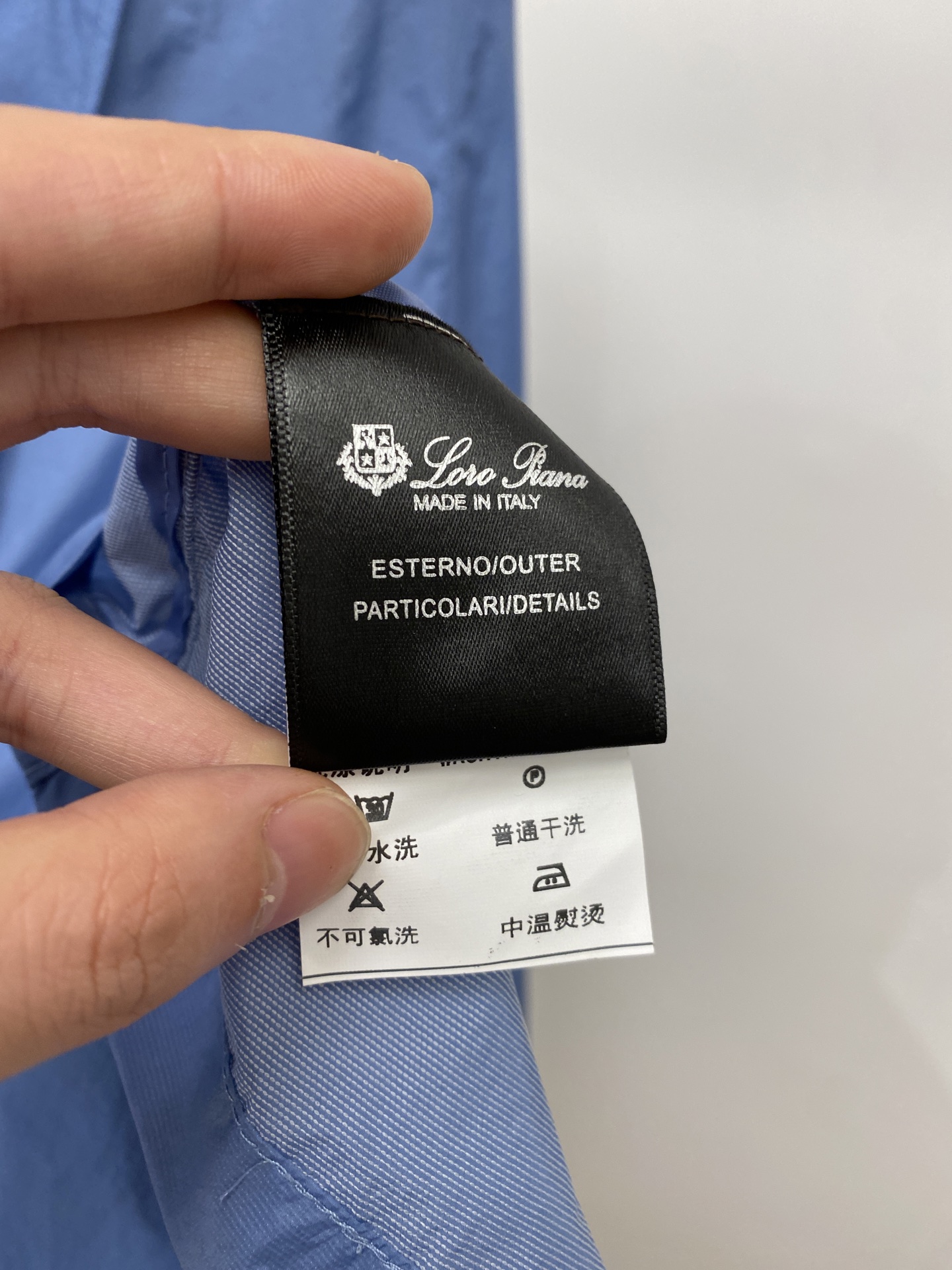 Loro Piana、2026新品防晒衣外套，帅气时尚，衣下顶级印胶字母Logo，简约百搭款。面料棉 不