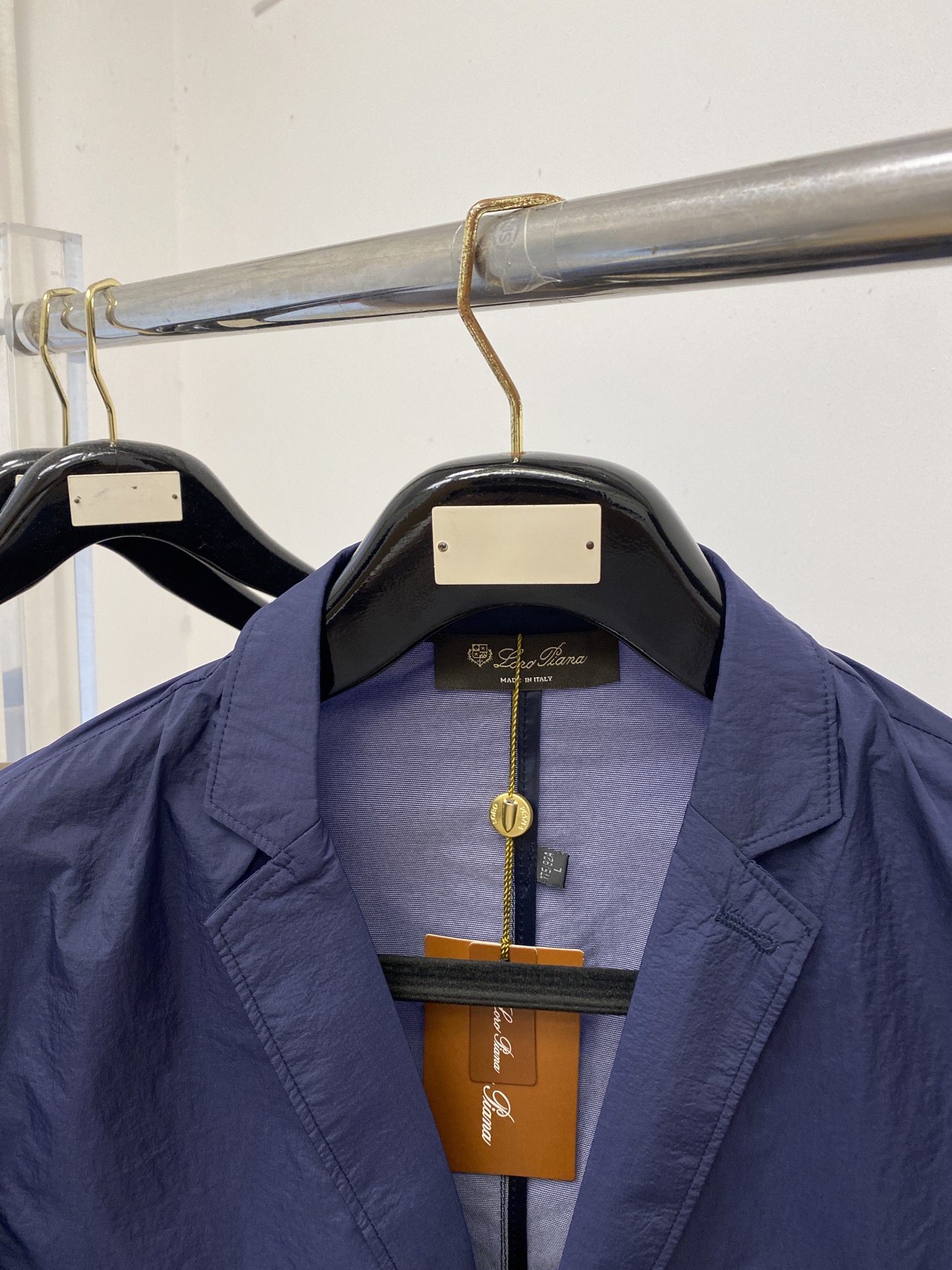 Loro Piana、2026新品防晒衣外套，帅气时尚，衣下顶级印胶字母Logo，简约百搭款。面料棉 不