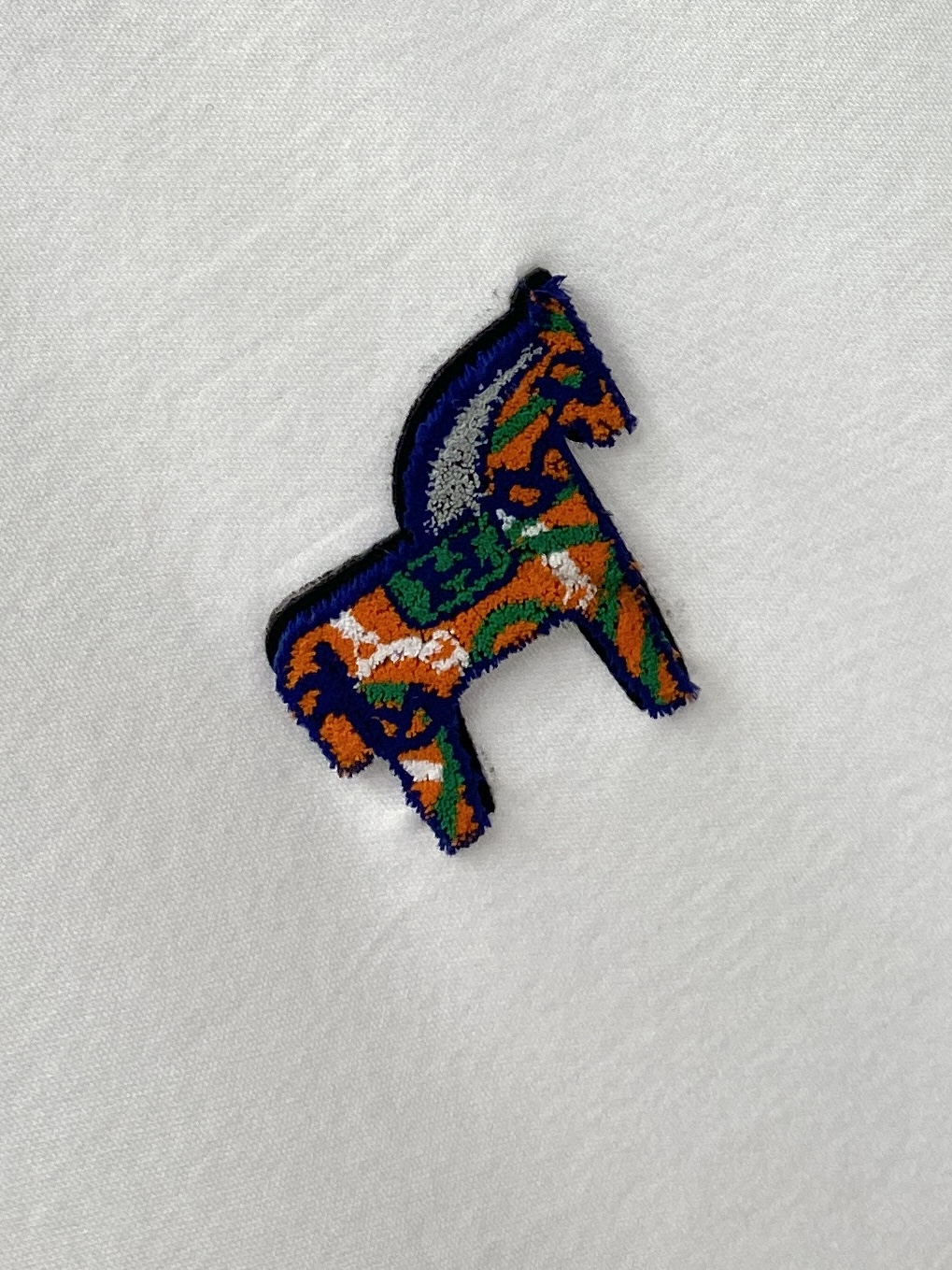 爱马仕、2026新品短袖T恤，帅气时尚，胸前顶级定织图案logo，简约百搭款。面料棉 不仅挺括，保持潮流