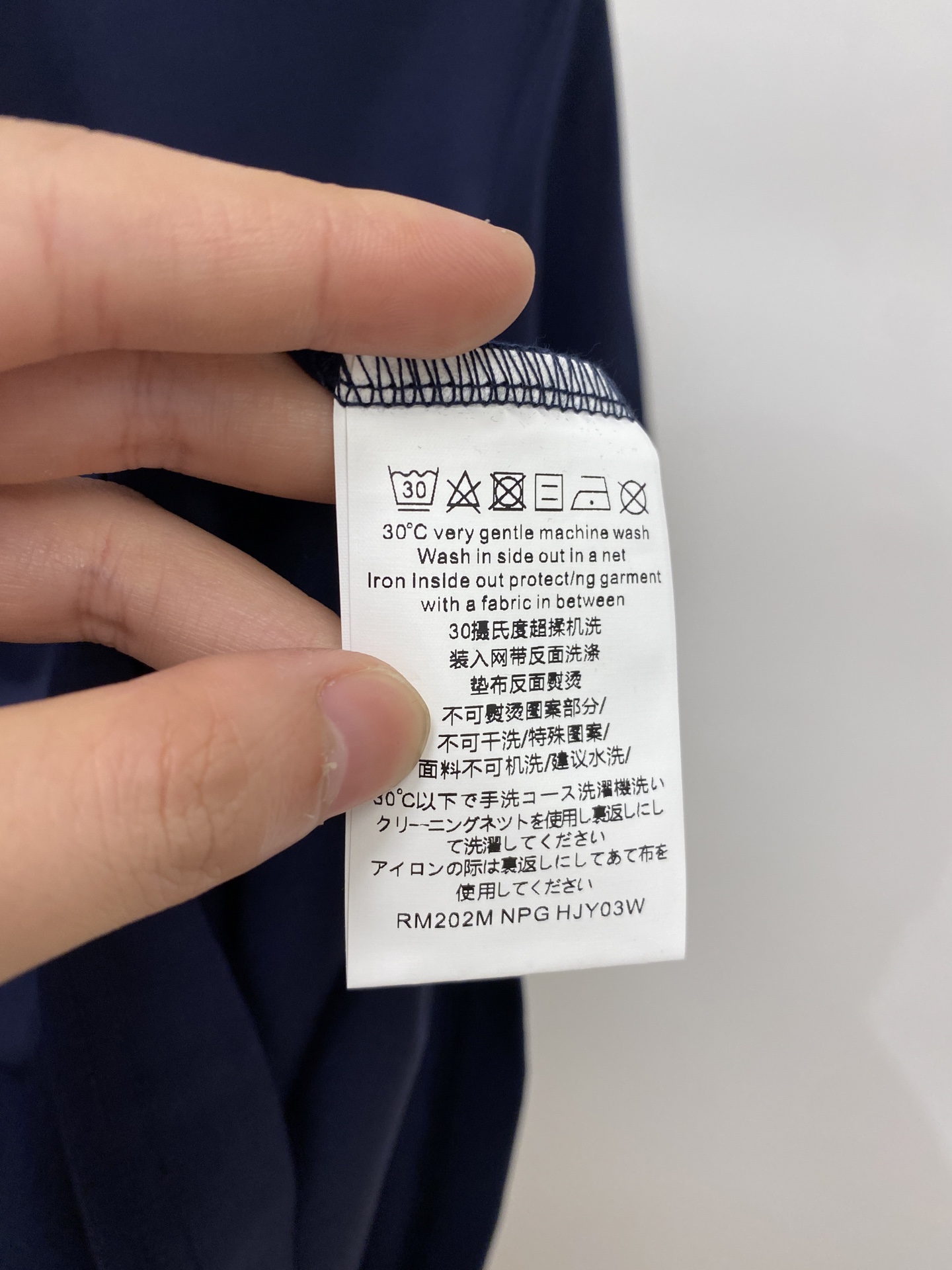 爱马仕、2026新品短袖T恤，帅气时尚，胸前顶级定织图案logo，简约百搭款。面料棉 不仅挺括，保持潮流