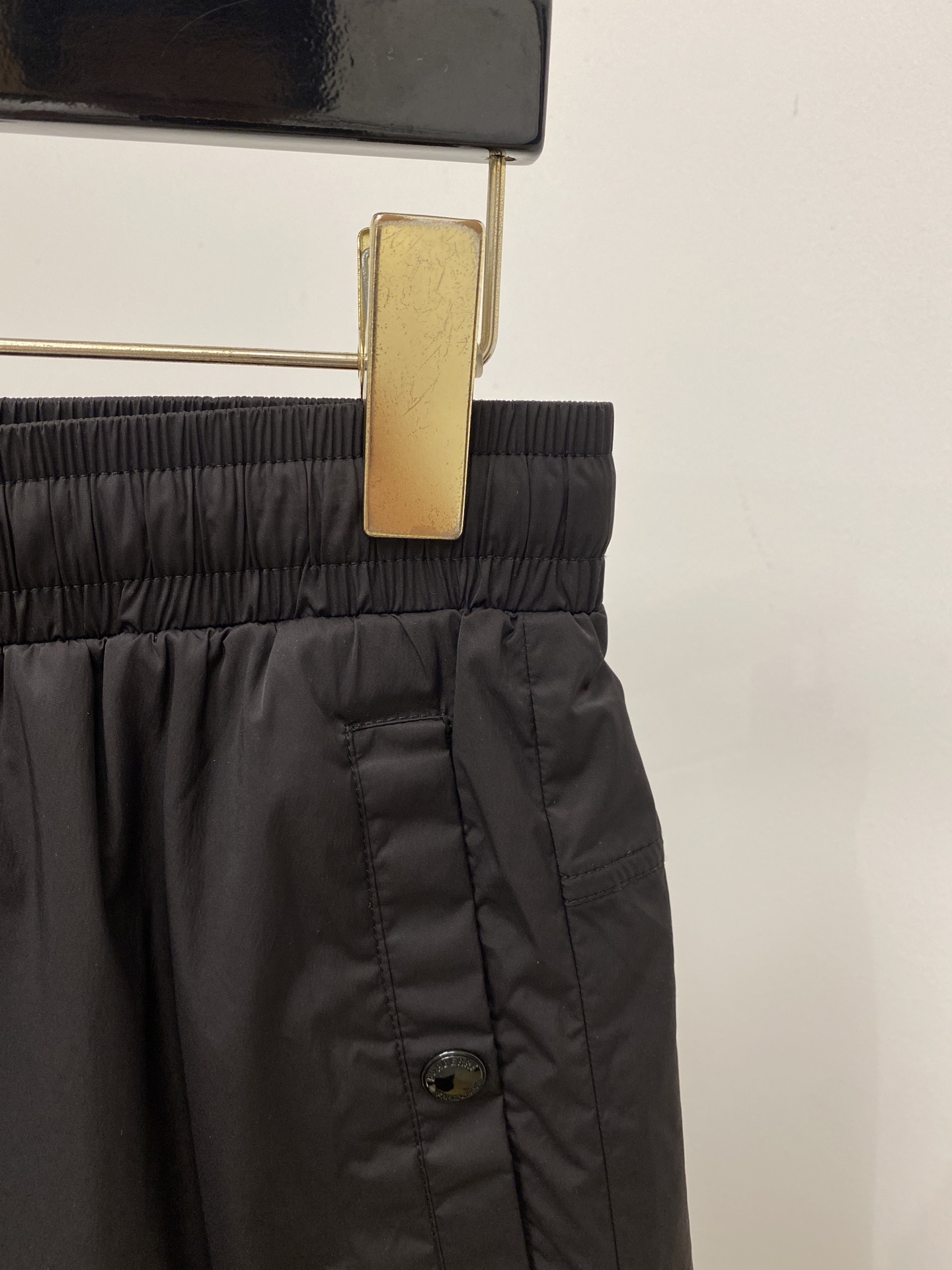 巴宝莉、2026爆款休闲短裤 高弹显瘦必爆简约百搭爆款，做工精细，每一针都看得到用心，超多明星网红最爱 