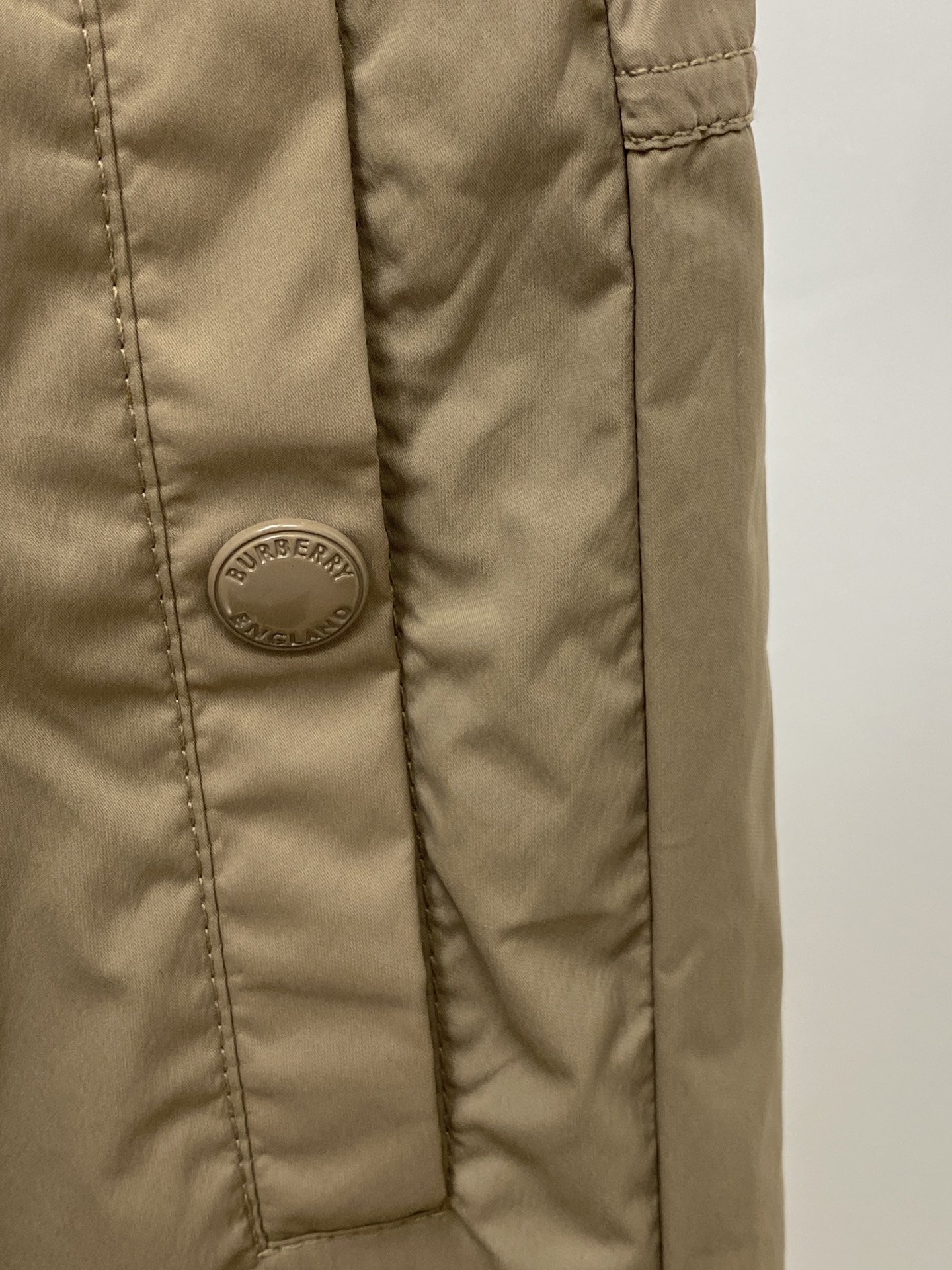 巴宝莉、2026爆款休闲短裤 高弹显瘦必爆简约百搭爆款，做工精细，每一针都看得到用心，超多明星网红最爱 