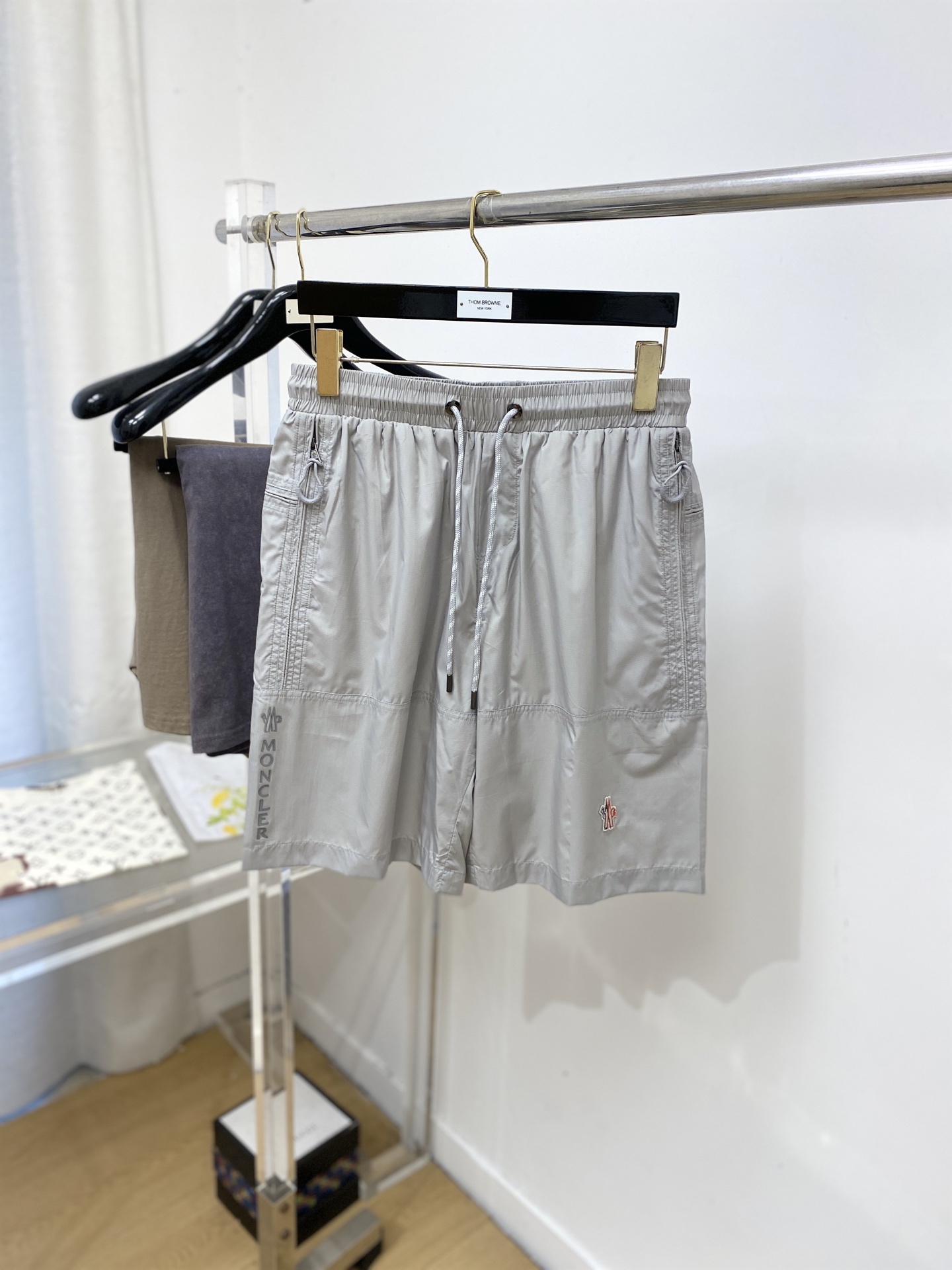 蒙口、2026爆款休闲短裤 高弹显瘦必爆简约百搭爆款，做工精细，每一针都看得到用心，超多明星网红最爱 拉