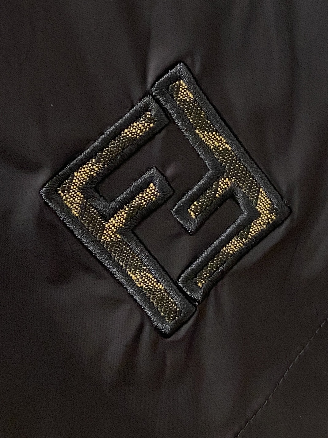 芬迪、2026爆款休闲短裤 高弹显瘦必爆简约百搭爆款，做工精细，每一针都看得到用心，超多明星网红最爱 拉