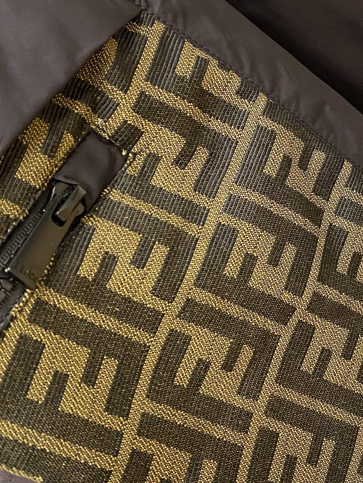 芬迪、2026爆款休闲短裤 高弹显瘦必爆简约百搭爆款，做工精细，每一针都看得到用心，超多明星网红最爱 拉