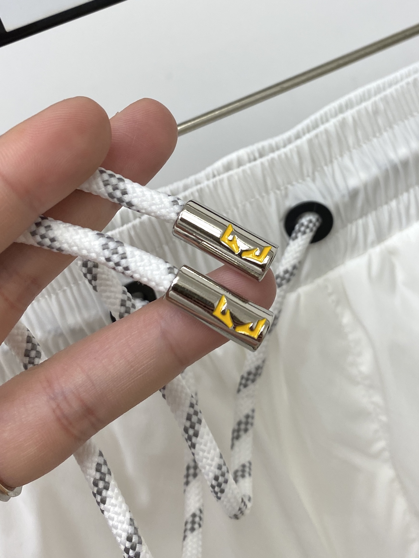 芬迪、2026爆款休闲短裤 高弹显瘦必爆简约百搭爆款，做工精细，每一针都看得到用心，超多明星网红最爱 拉