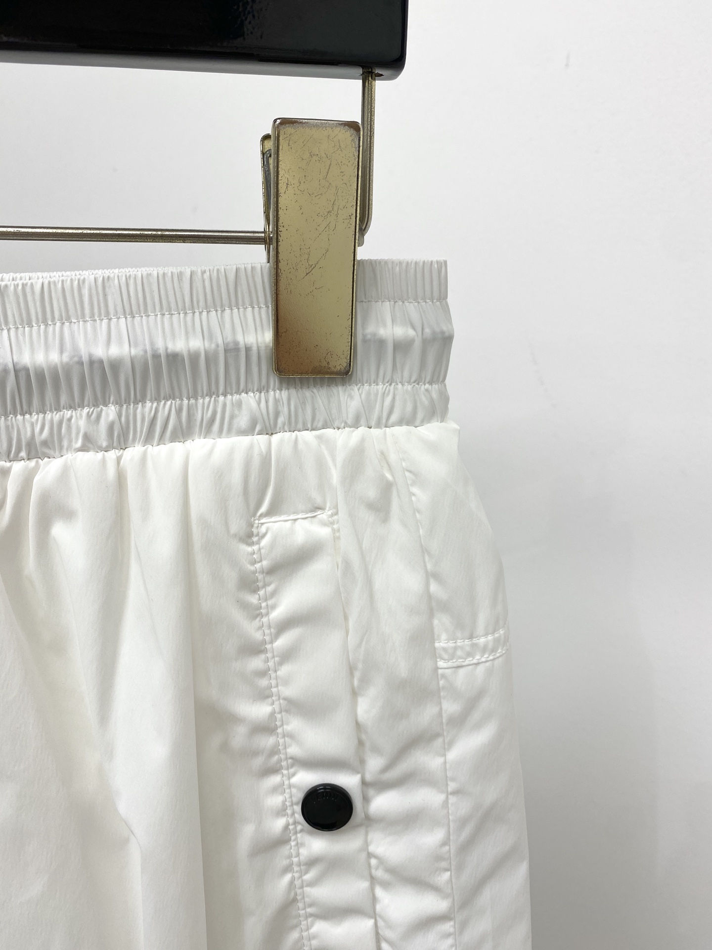 芬迪、2026爆款休闲短裤 高弹显瘦必爆简约百搭爆款，做工精细，每一针都看得到用心，超多明星网红最爱 拉