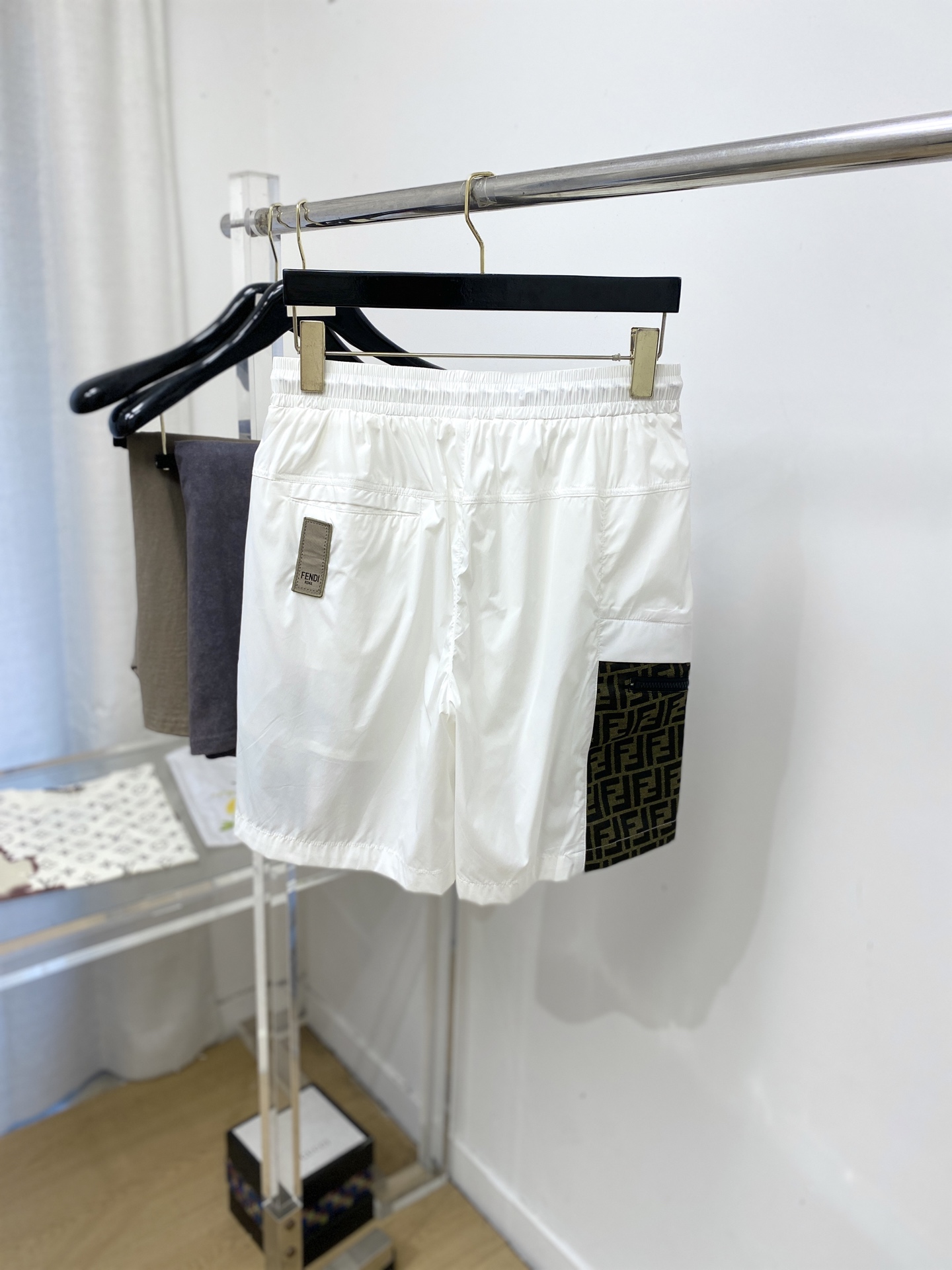 芬迪、2026爆款休闲短裤 高弹显瘦必爆简约百搭爆款，做工精细，每一针都看得到用心，超多明星网红最爱 拉