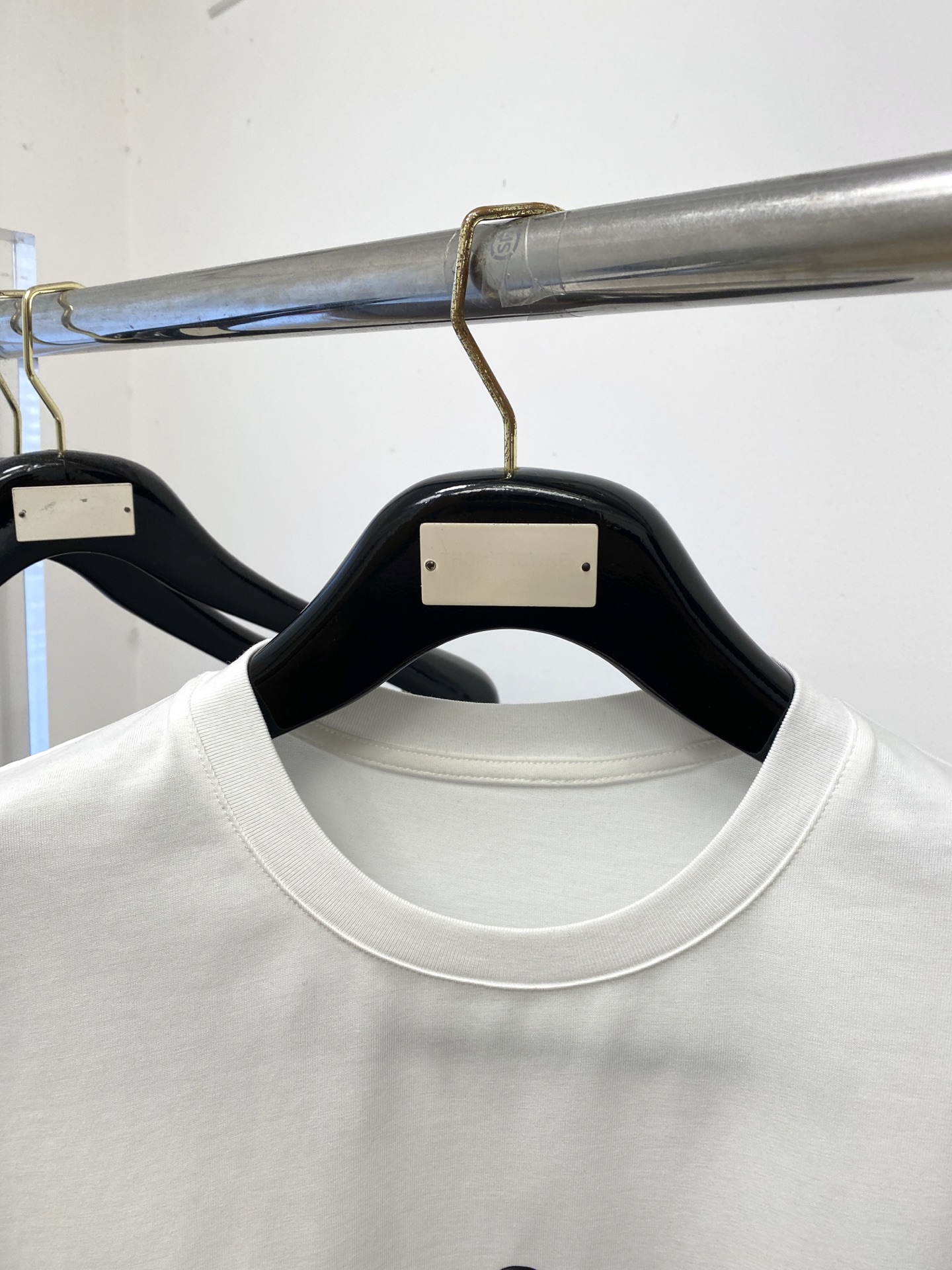 棕榈天使、2026新品短袖T恤，帅气时尚，简约百搭款。胸前顶级印花字母logo，面料棉 不仅挺括，保持潮